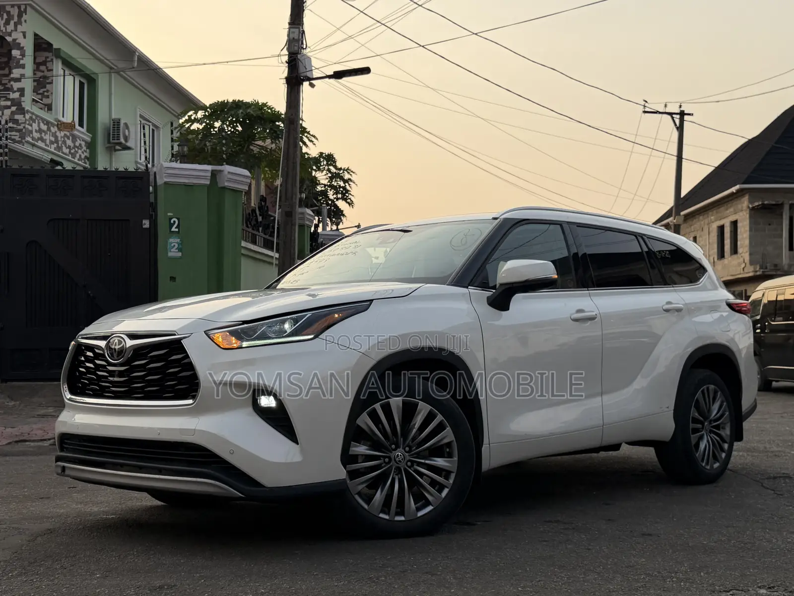 Toyota Highlander Platinum AWD 2020 White