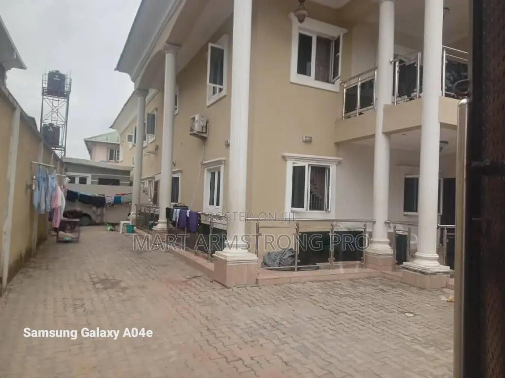 5 Bedroom Duplex in Ajao Estate