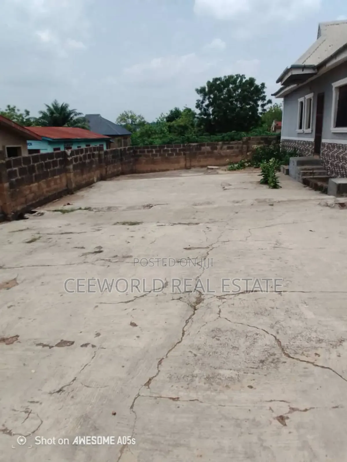 4bdrm Bungalow in Bcj Apata for sale