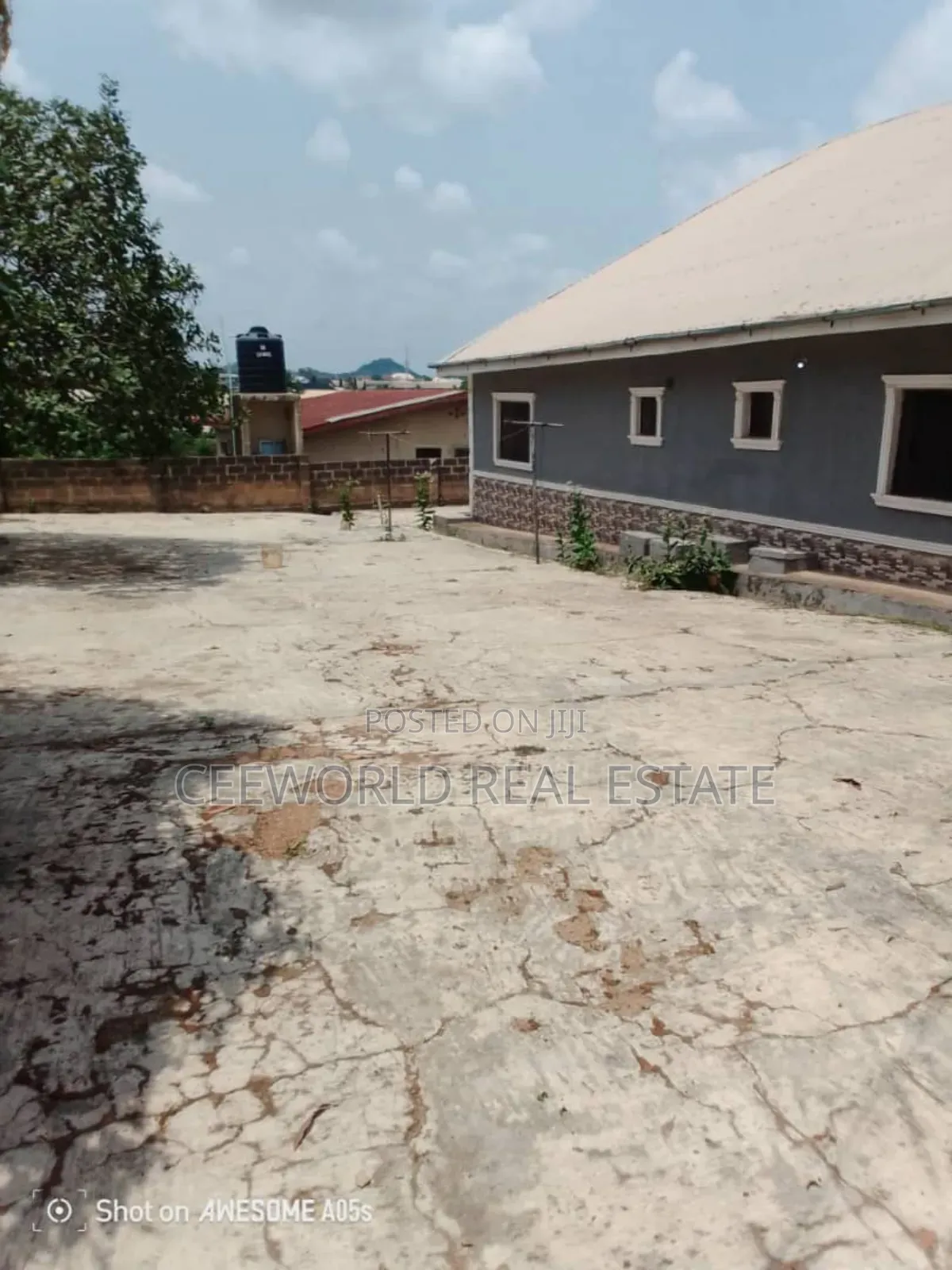 4bdrm Bungalow in Bcj Apata for sale