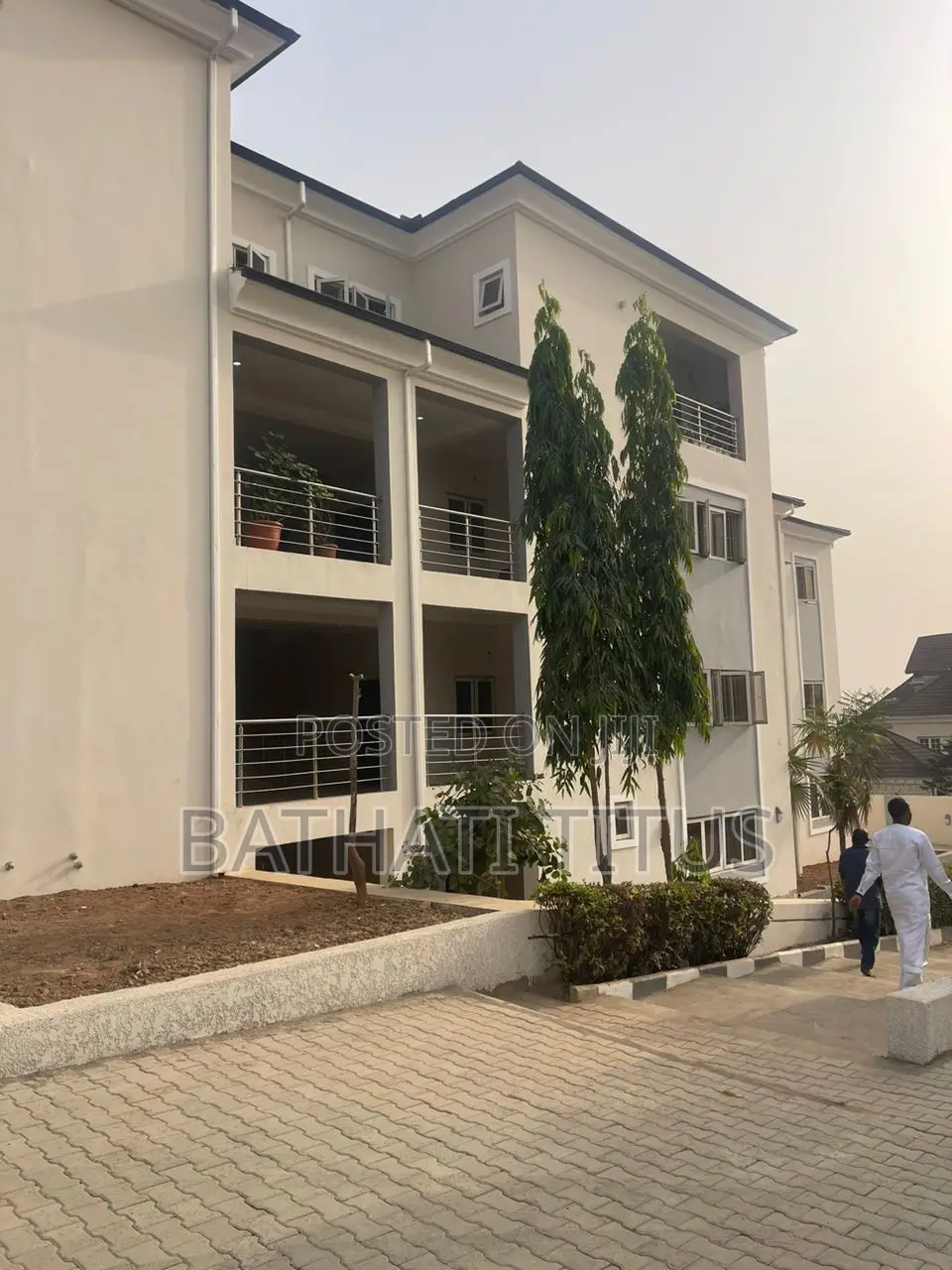 3bdrm Block of Flats in Mbora for rent