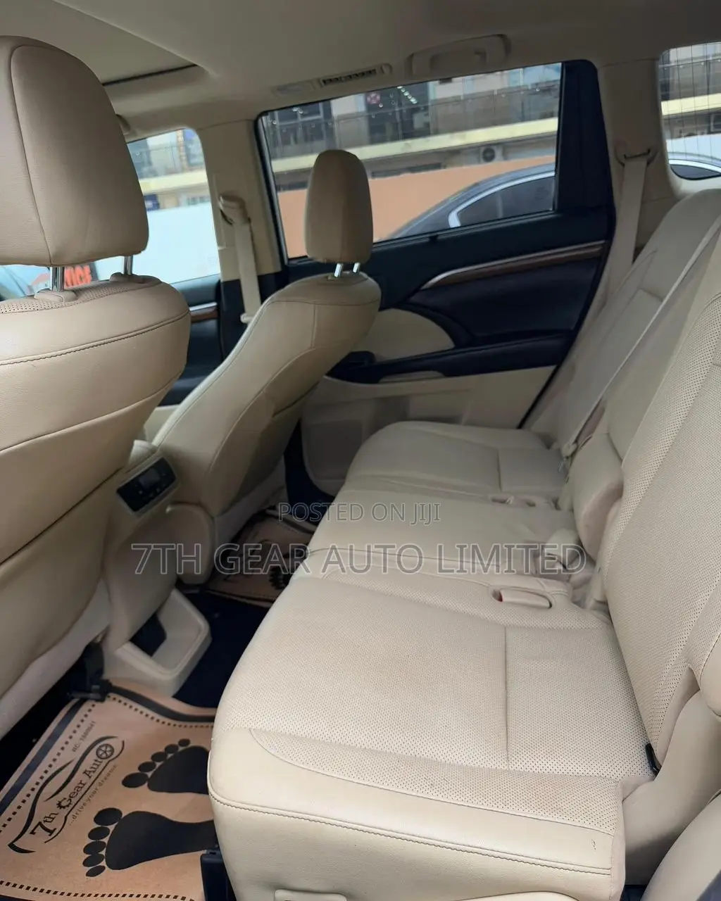 Toyota Highlander XLE 4x2 V6 (3.5L 6cyl 8A) 2018 White