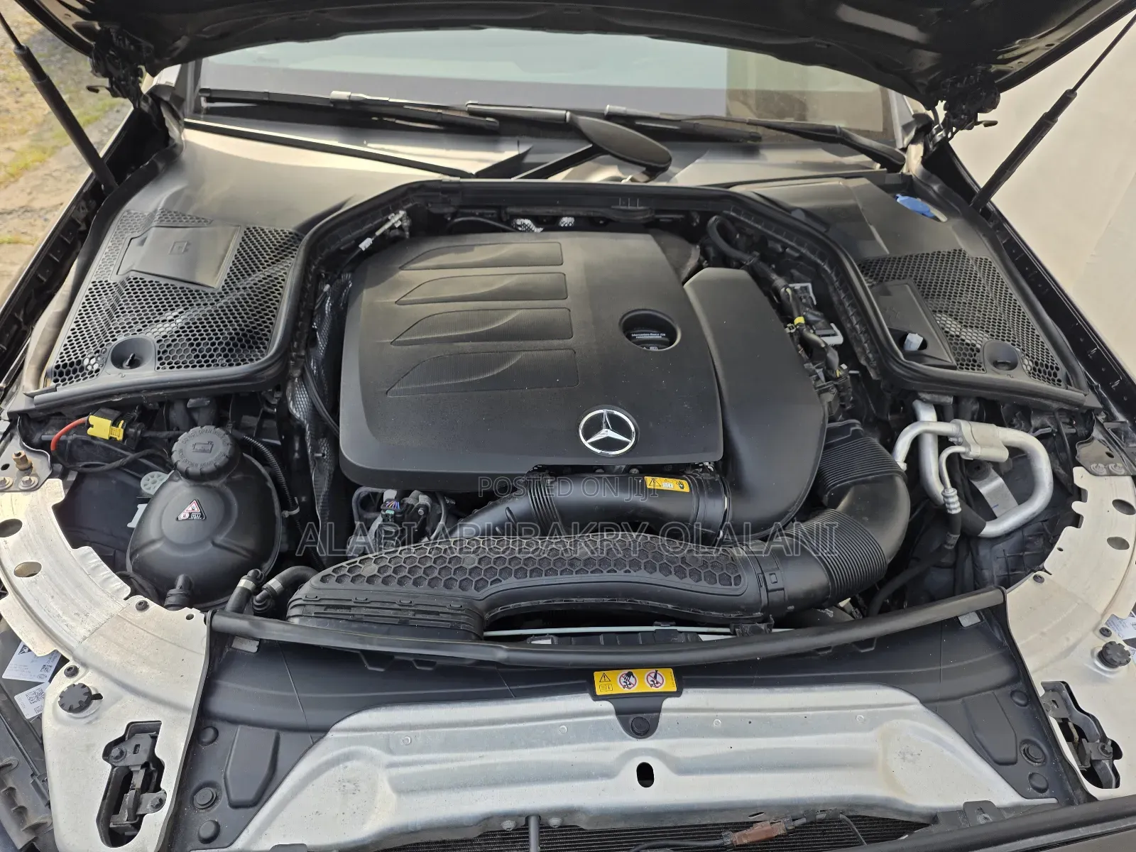 Mercedes-Benz C300 2023 Black
