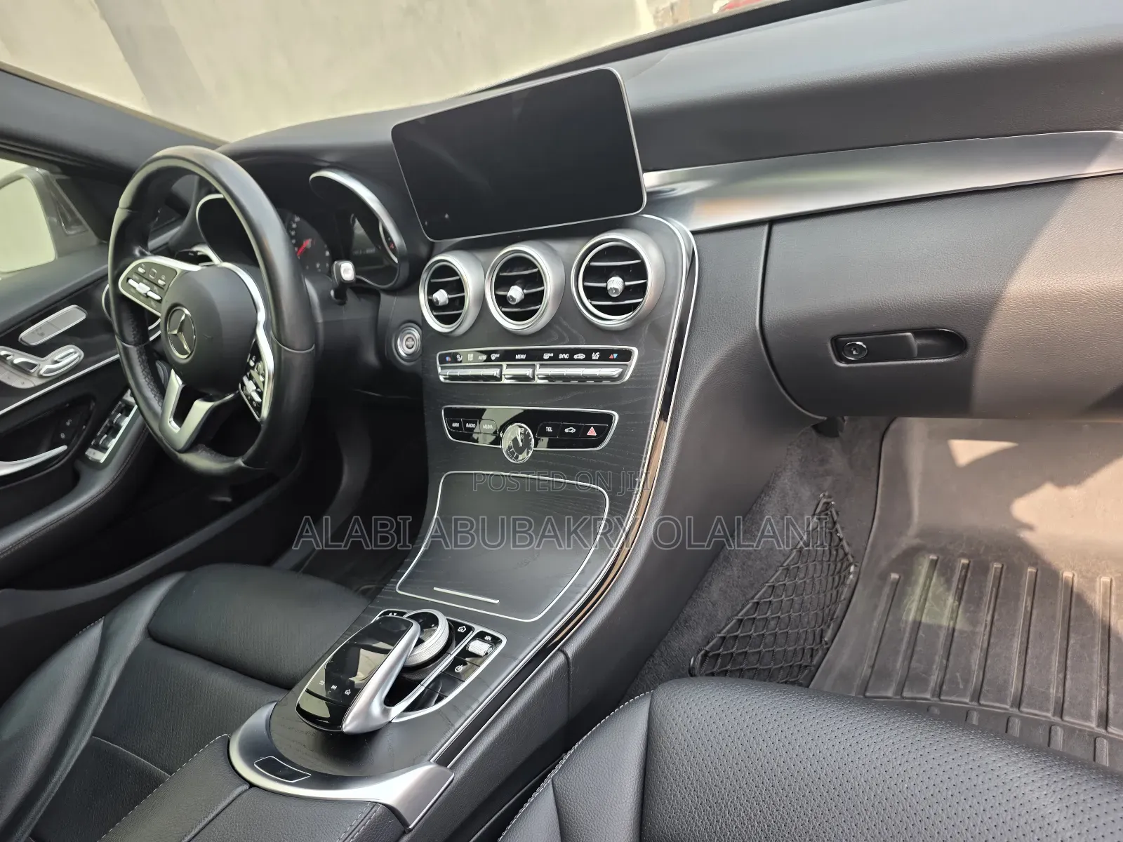 Mercedes-Benz C300 2023 Black