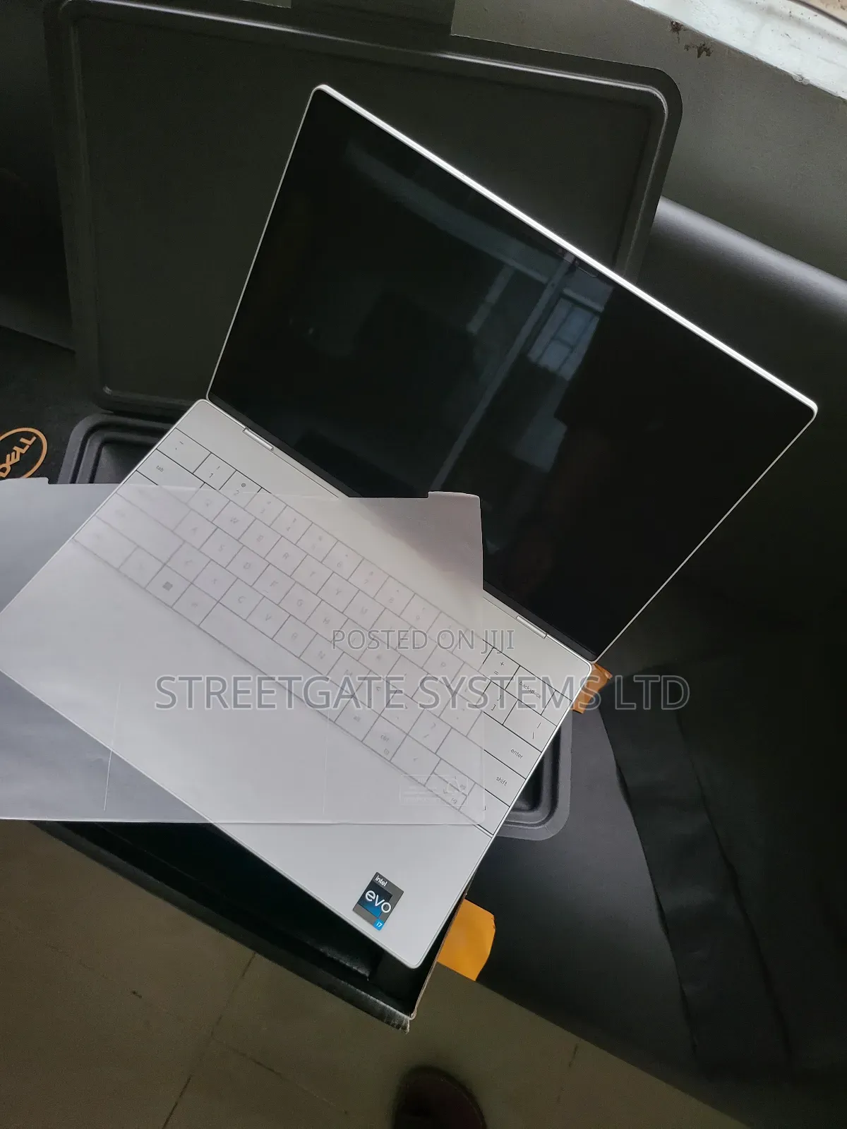 New Laptop Dell XPS 13 9320 16GB Intel Core I7 SSD 512GB