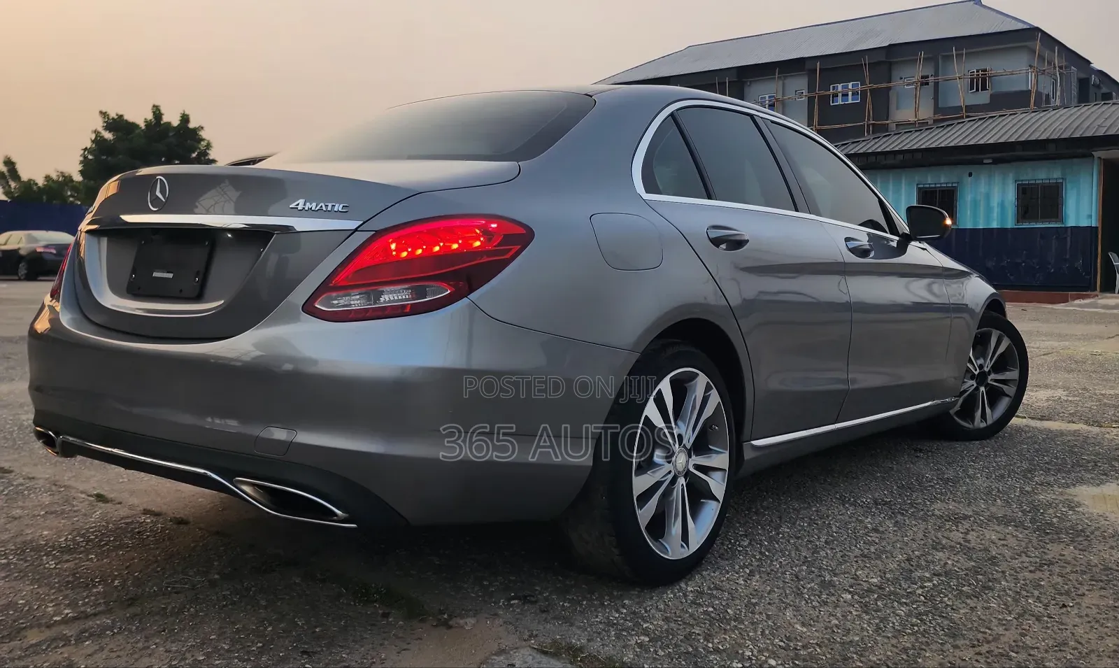 Mercedes-Benz C300 Base AWD 4Matic Sedan (2.0L 4cyl 7A) 2015 Green