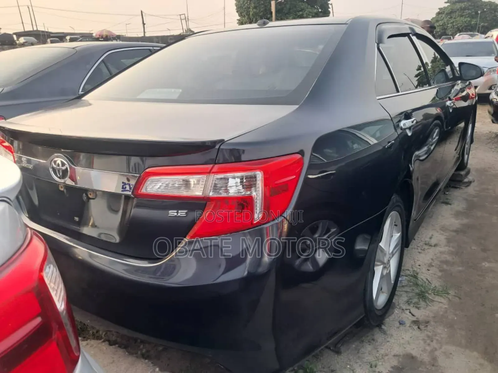 Toyota Camry SE 4dr Sedan (2.5L 4cyl 6A) 2013 Black
