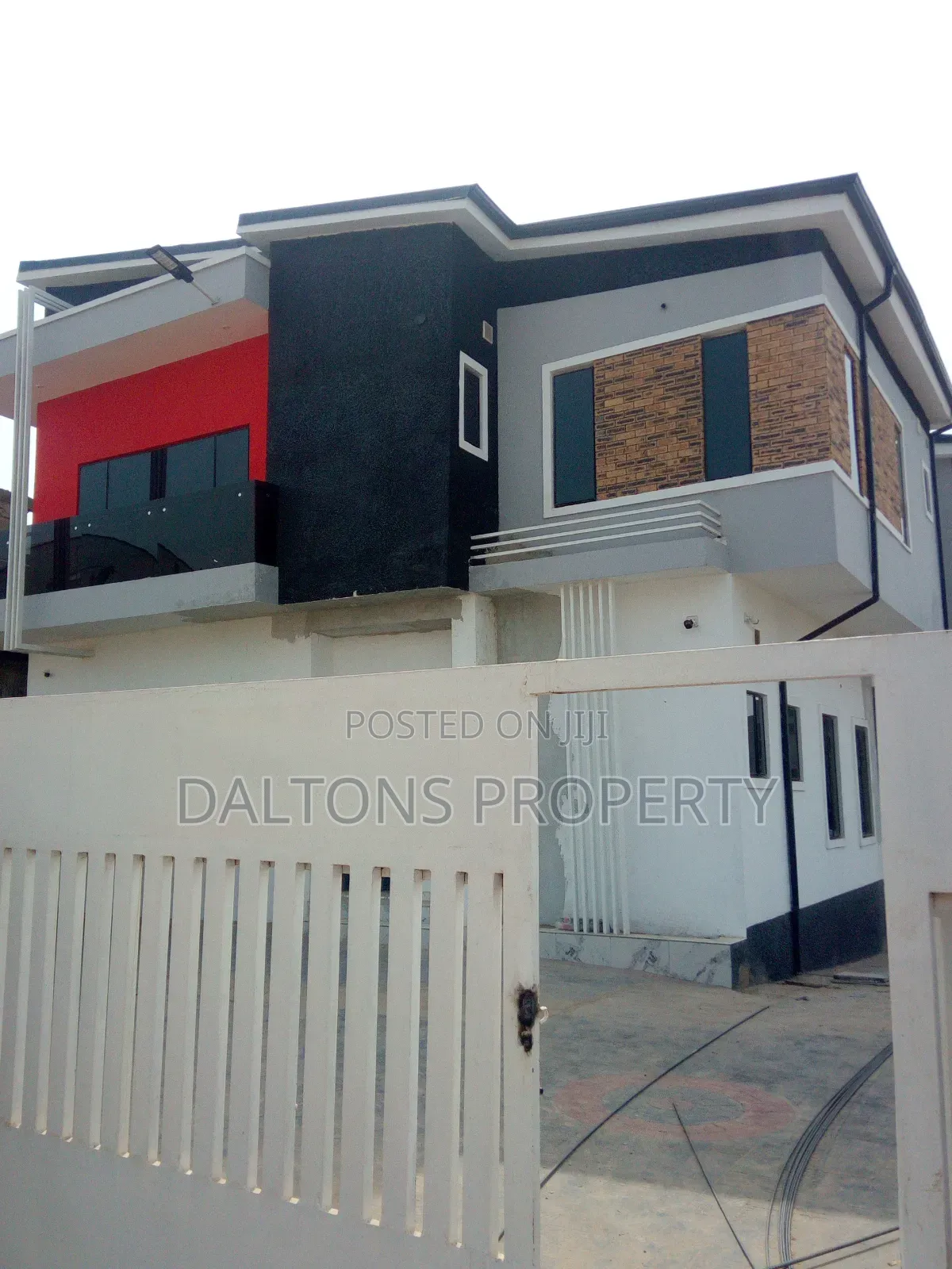 4bdrm Duplex in Daliva Estate, Wuye for sale