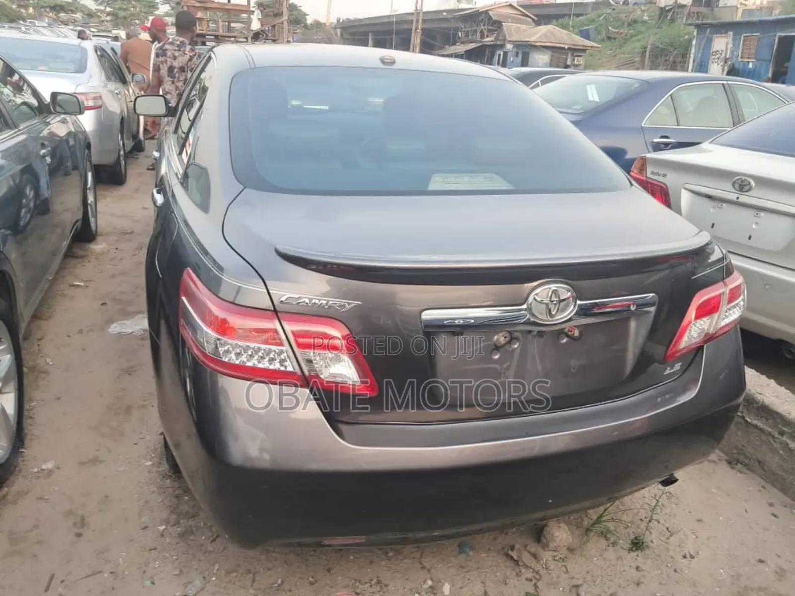 Toyota Camry LE 4dr Sedan (2.5L 4cyl 6AM) 2010 Gray