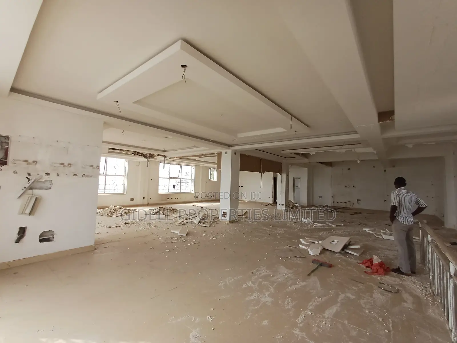 181sqm Space on the First Floor in a Strategic Location