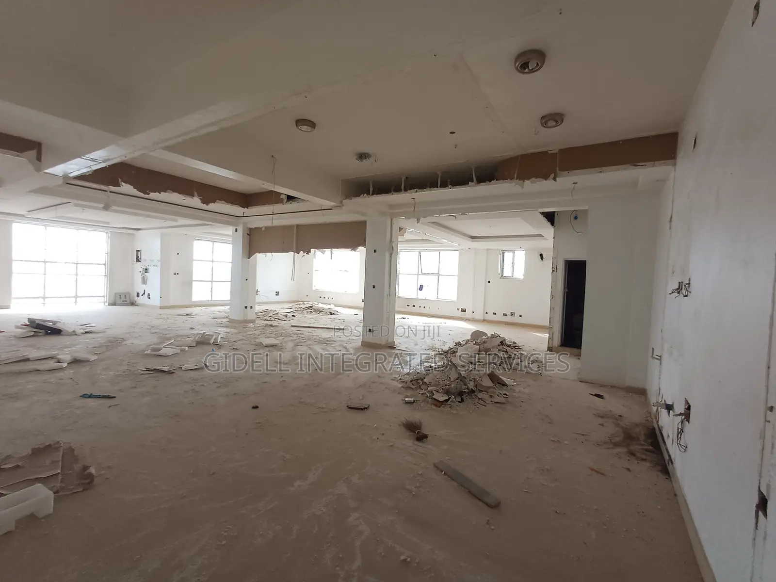 181sqm Space on the First Floor in a Strategic Location