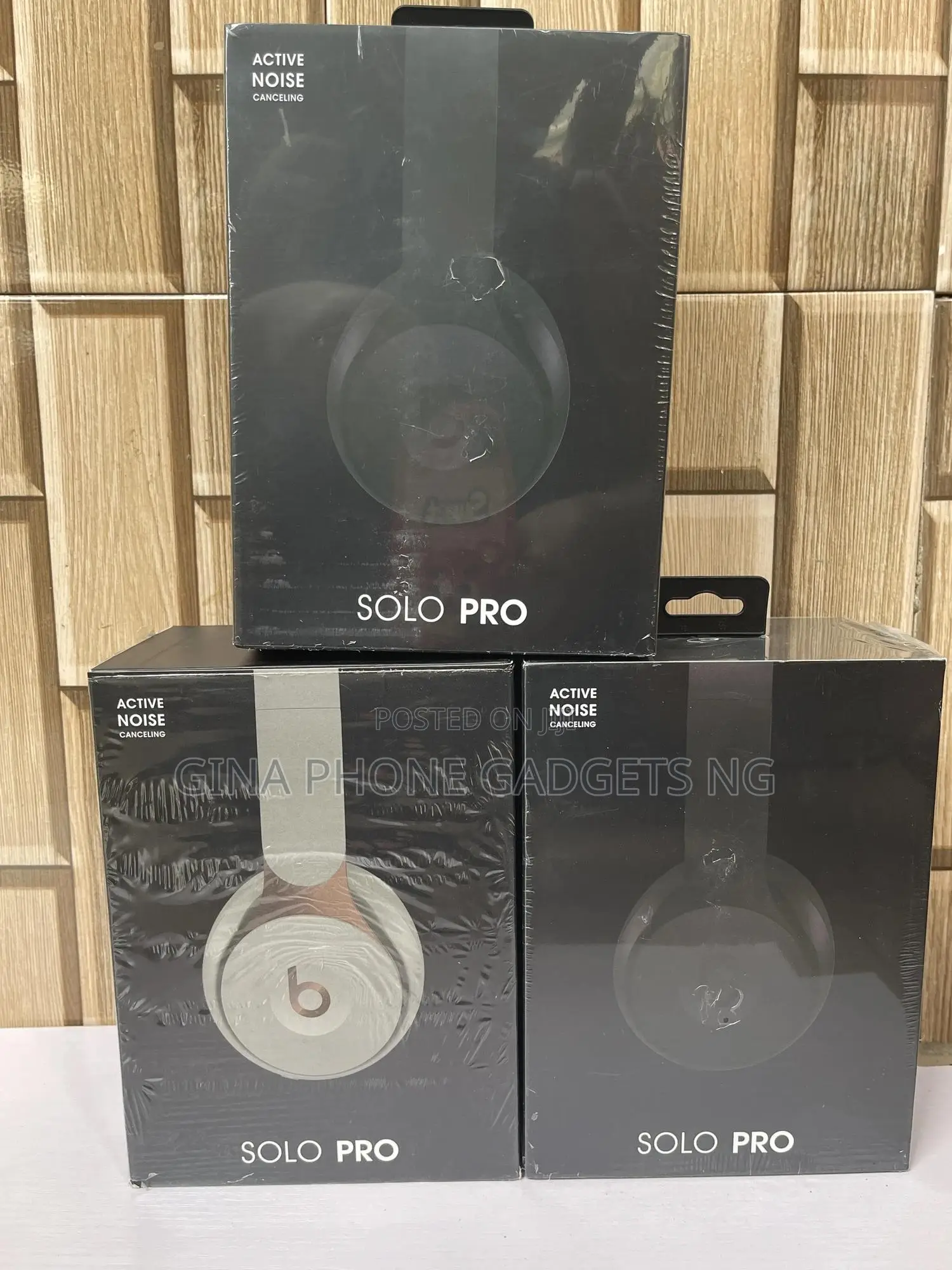 Headphone (Beats Solo Pro Active Noise Canceling Headphones )