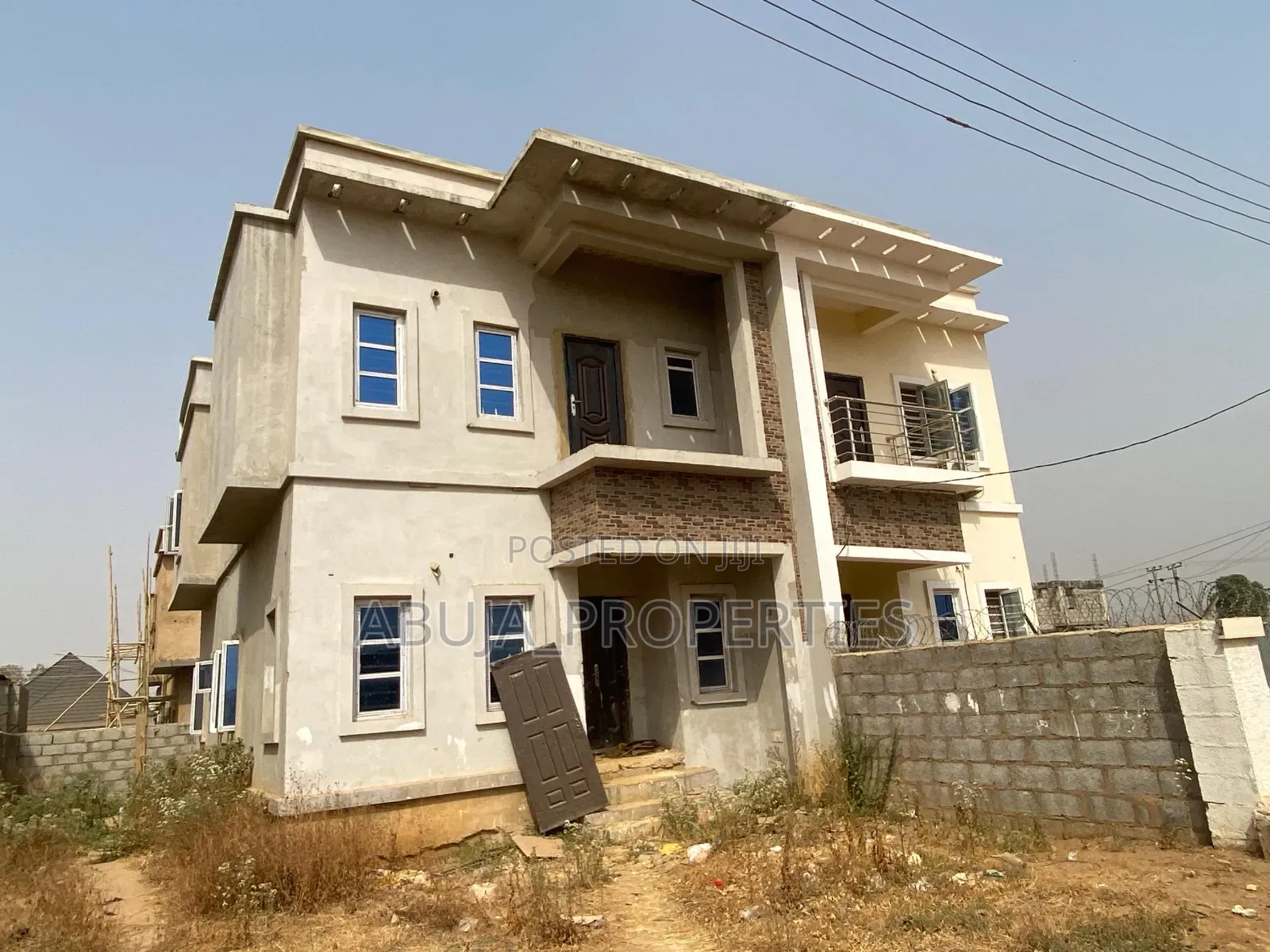 3bdrm Duplex in Apo District for sale