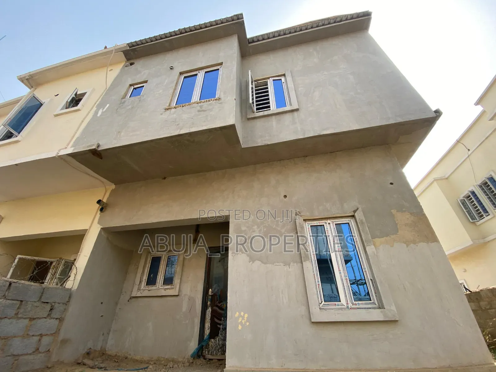3bdrm Duplex in Apo District for sale