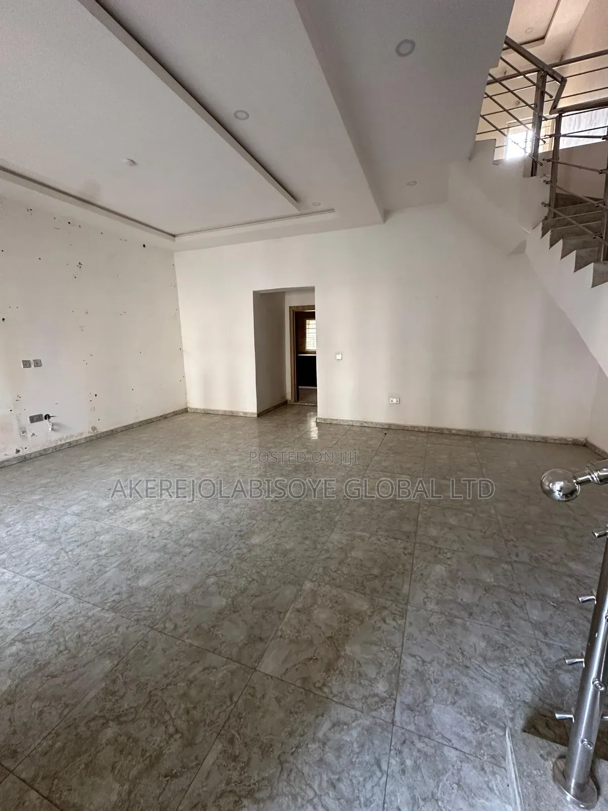 3bdrm Duplex in In An Estate for sale