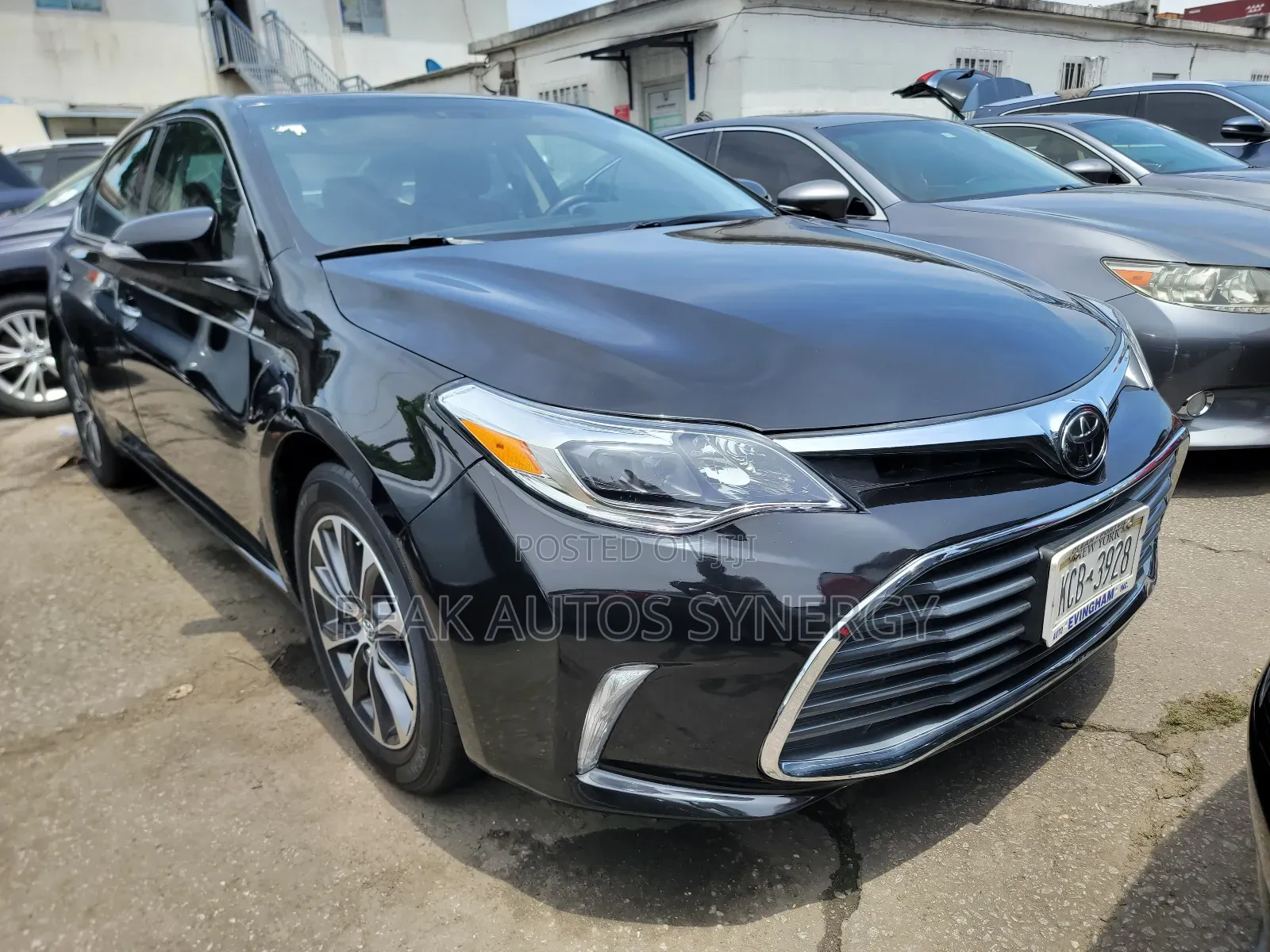 Toyota Avalon XLE Premium FWD Sedan (3.6L 6cyl 6A) 2016 Black