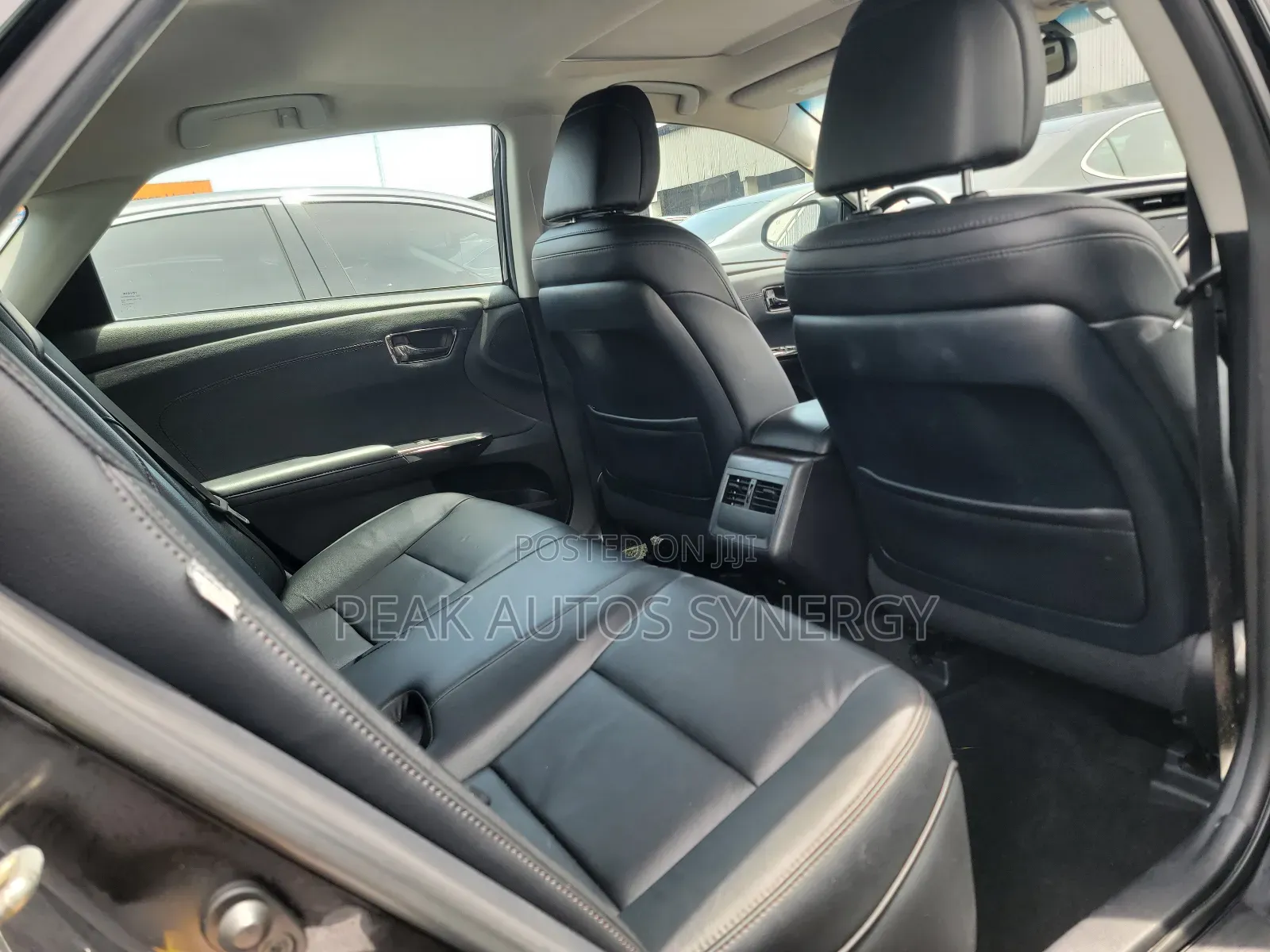 Toyota Avalon XLE Premium FWD Sedan (3.6L 6cyl 6A) 2016 Black