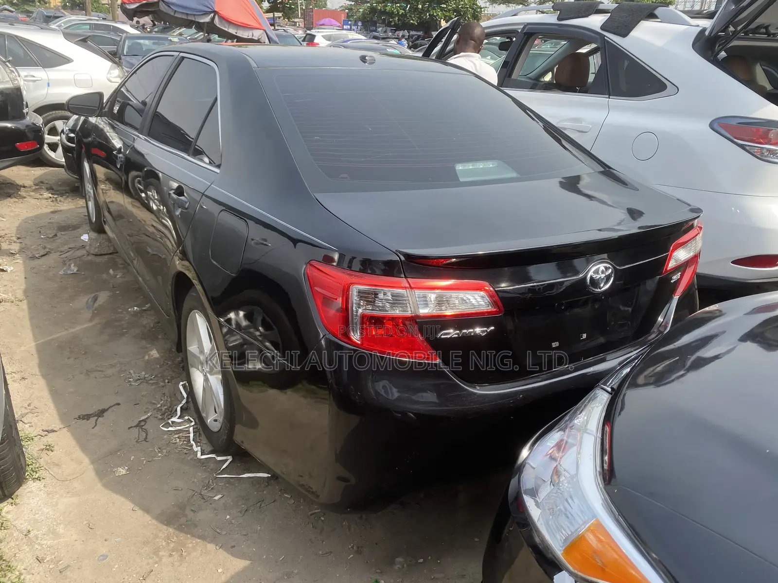 Toyota Camry SE 4dr Sedan (2.5L 4cyl 6A) 2014 Black