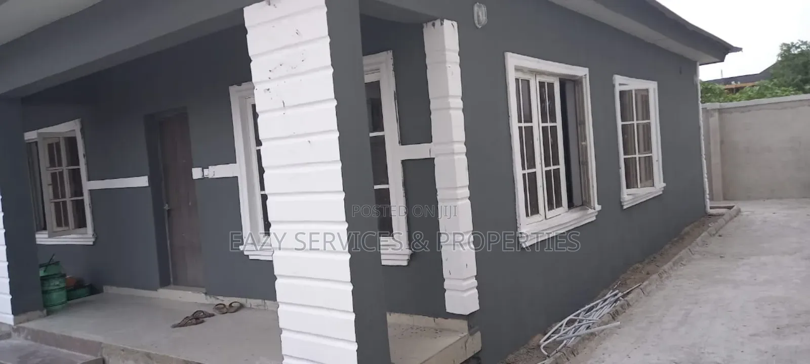 3bdrm Block of Flats in Gated And Secured, Ajah for sale