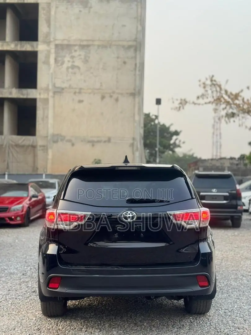 Toyota Highlander LE 4x2 (2.7L 4cyl 6A) 2016 Black