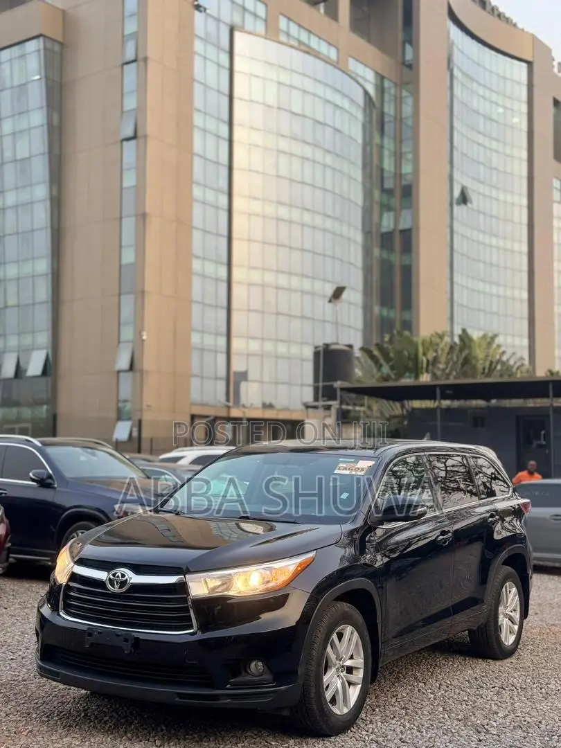Toyota Highlander LE 4x2 (2.7L 4cyl 6A) 2016 Black