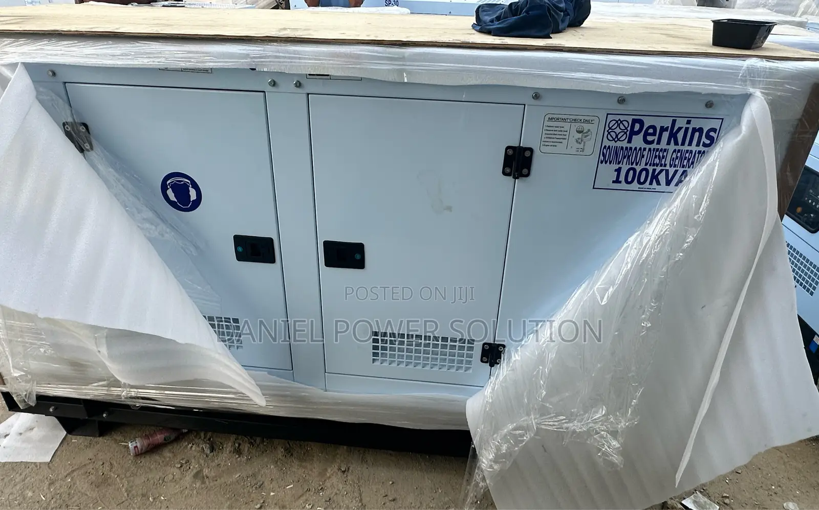 Perkins Diesel Soundproof Generator Model Sp100kva 100% Coppe