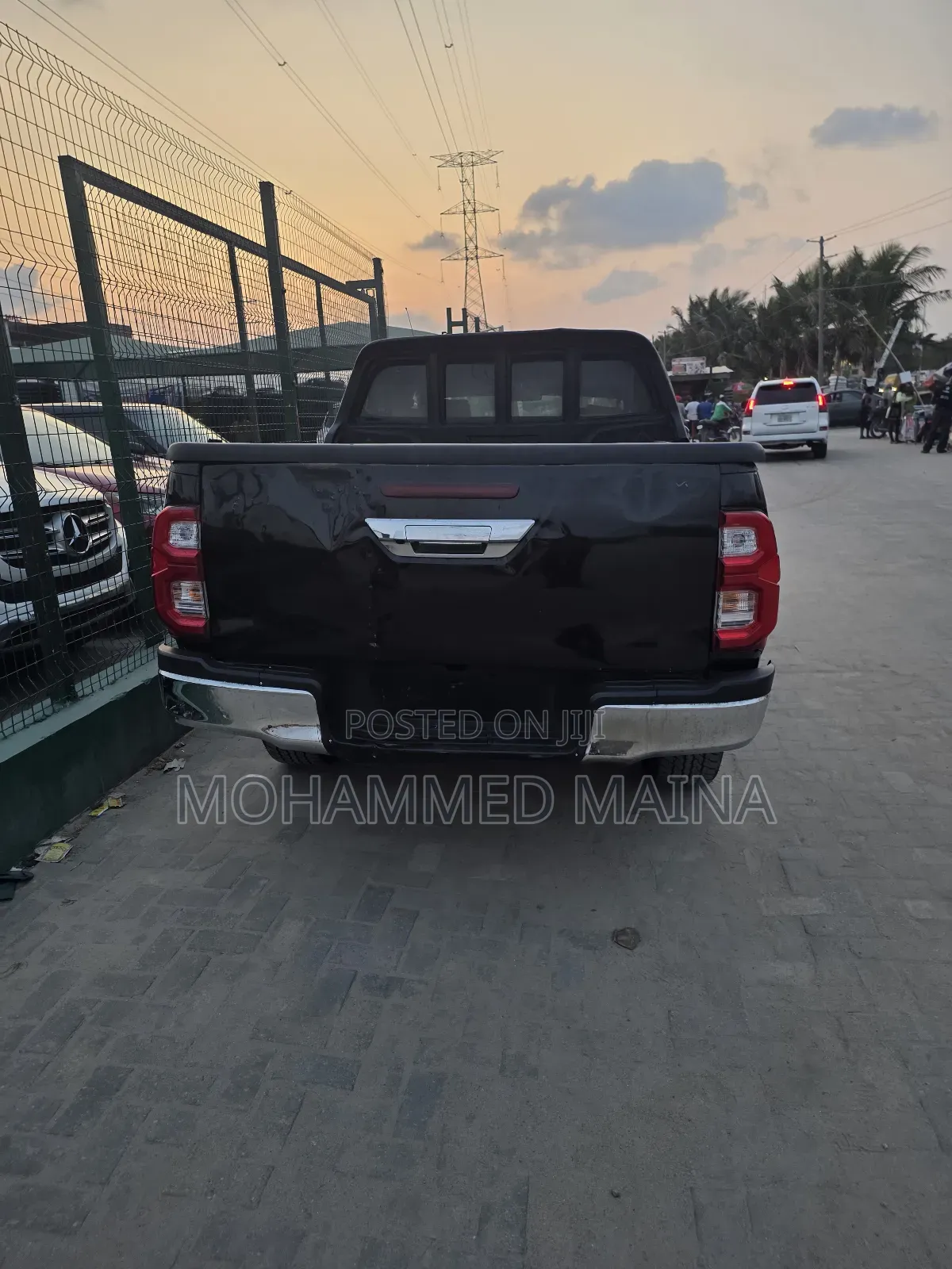 Toyota Hilux 2014 Black