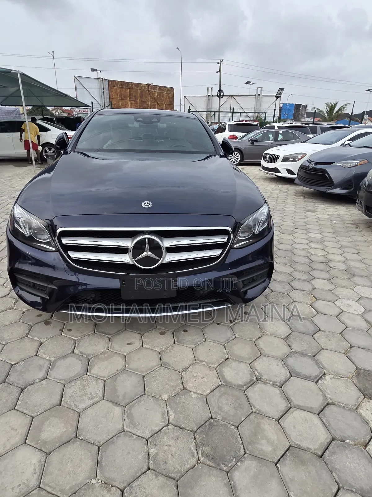 Mercedes-Benz E300 2019 Blue