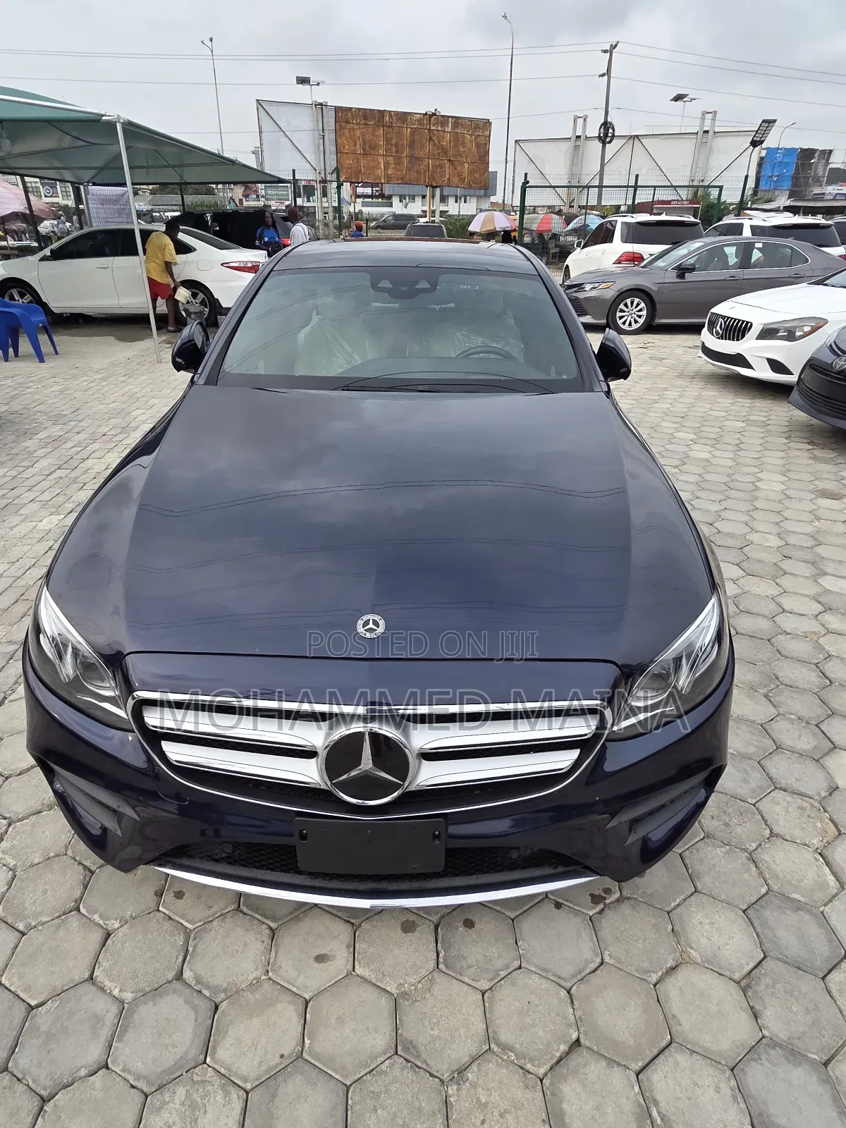 Mercedes-Benz E300 2019 Blue