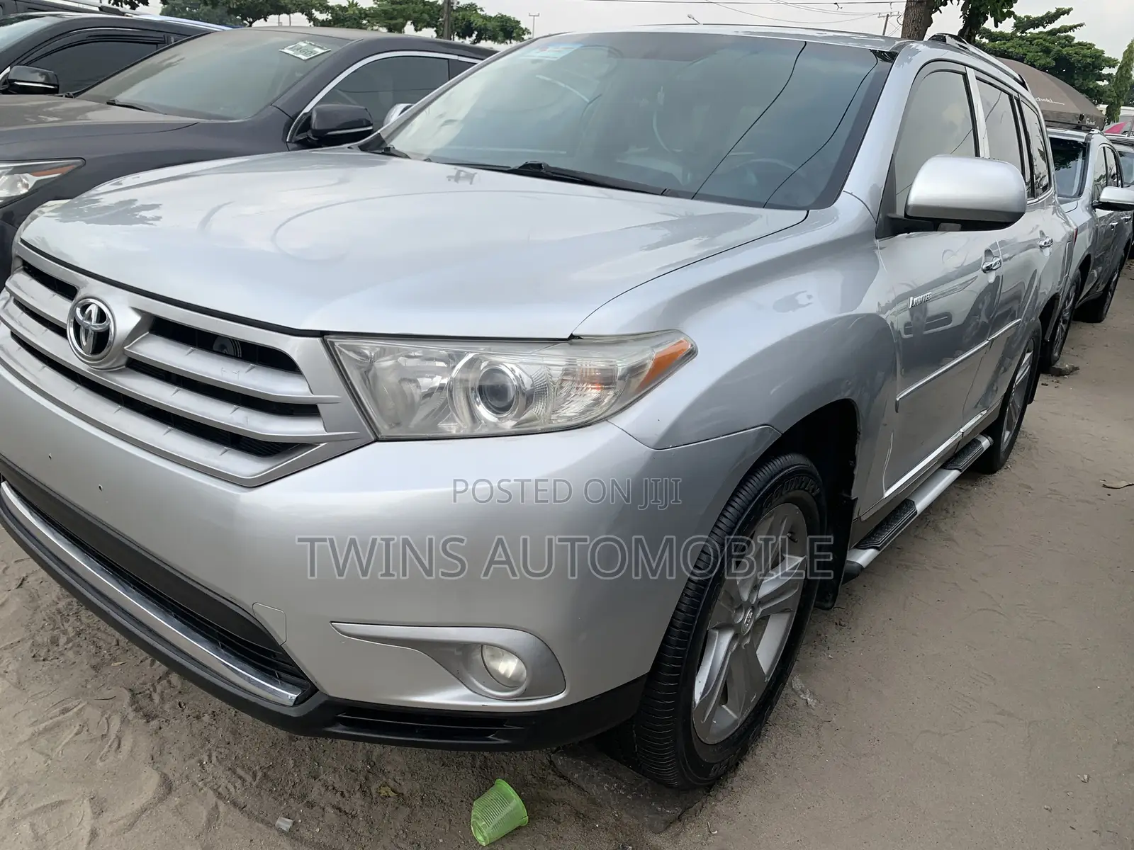 Toyota Highlander Limited 3.5l 4WD 2013 Silver