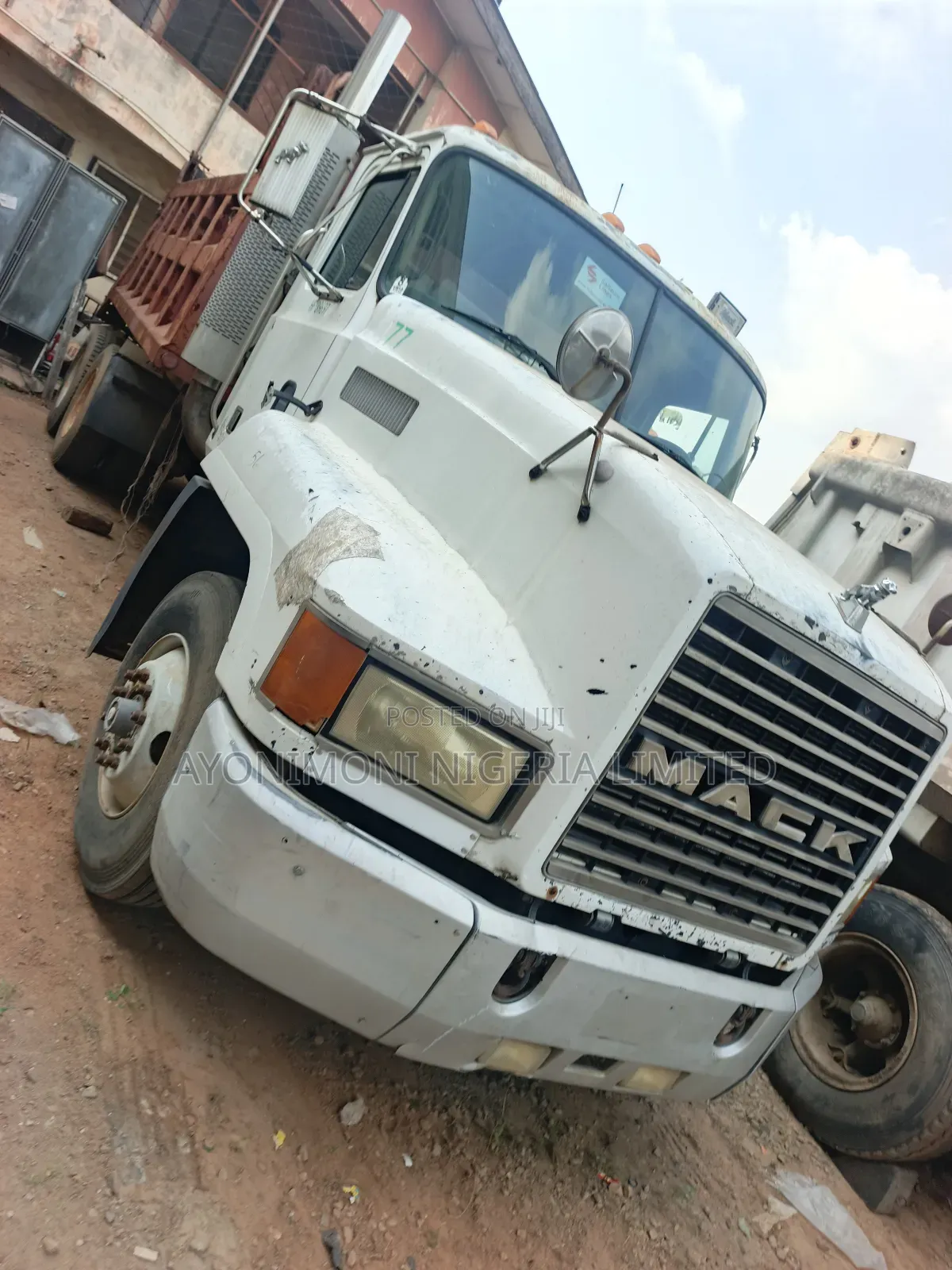 Mark R. Model 12 Valve Tipper