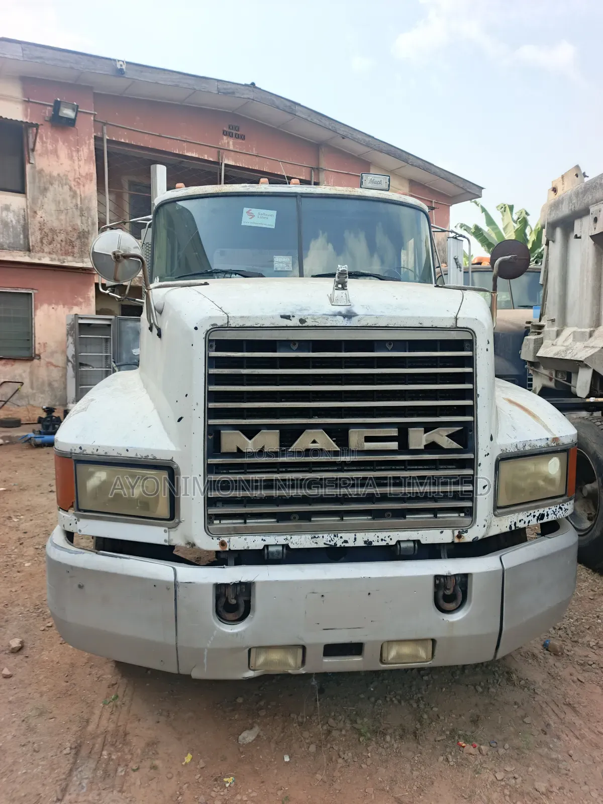 Mark R. Model 12 Valve Tipper