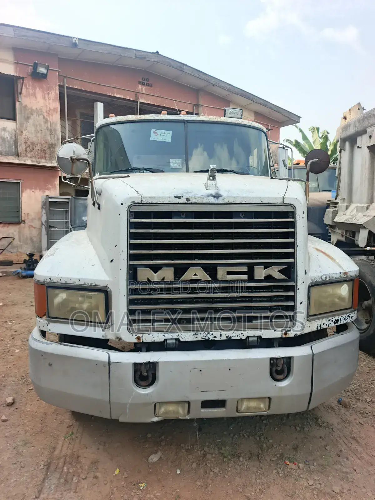 Mark R. Model 12 Valve Tipper