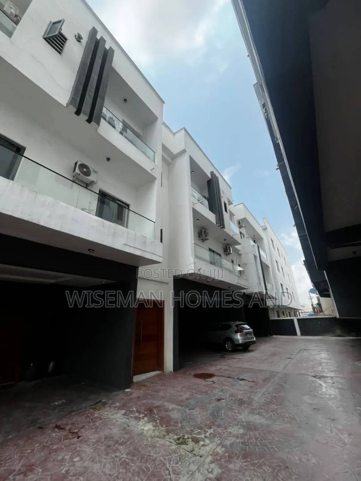2bdrm Apartment in Ikate Right for sale