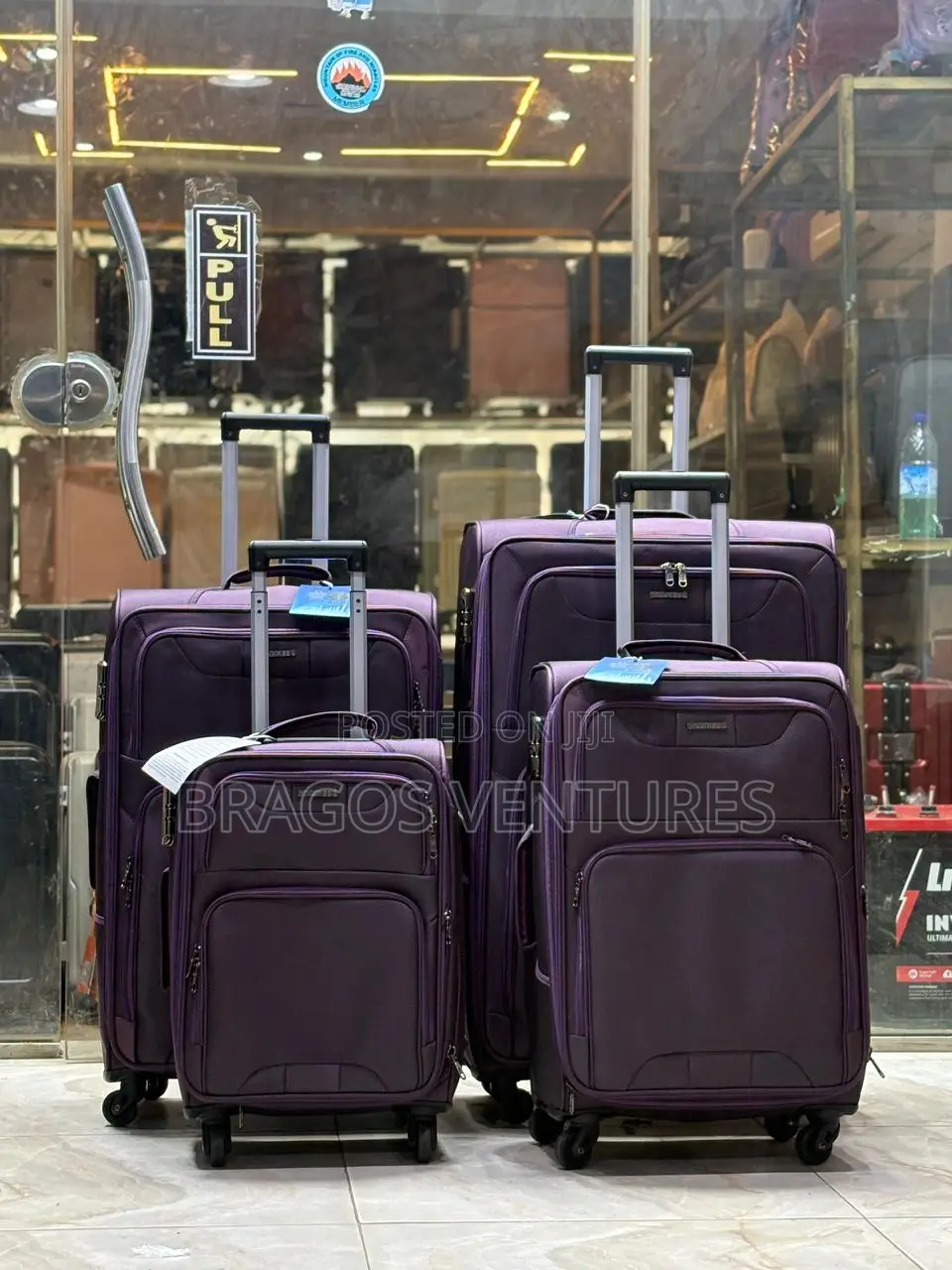 Quality Fabric Set of 4pca Boxes/ Luggage