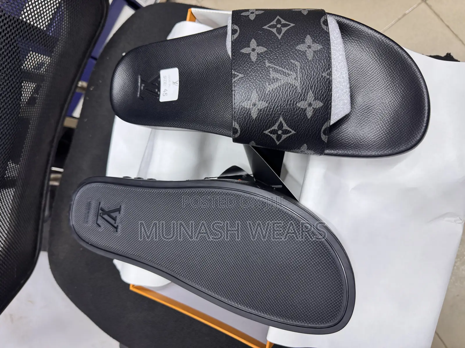 Louis Vuitton Slide 40-46 Black