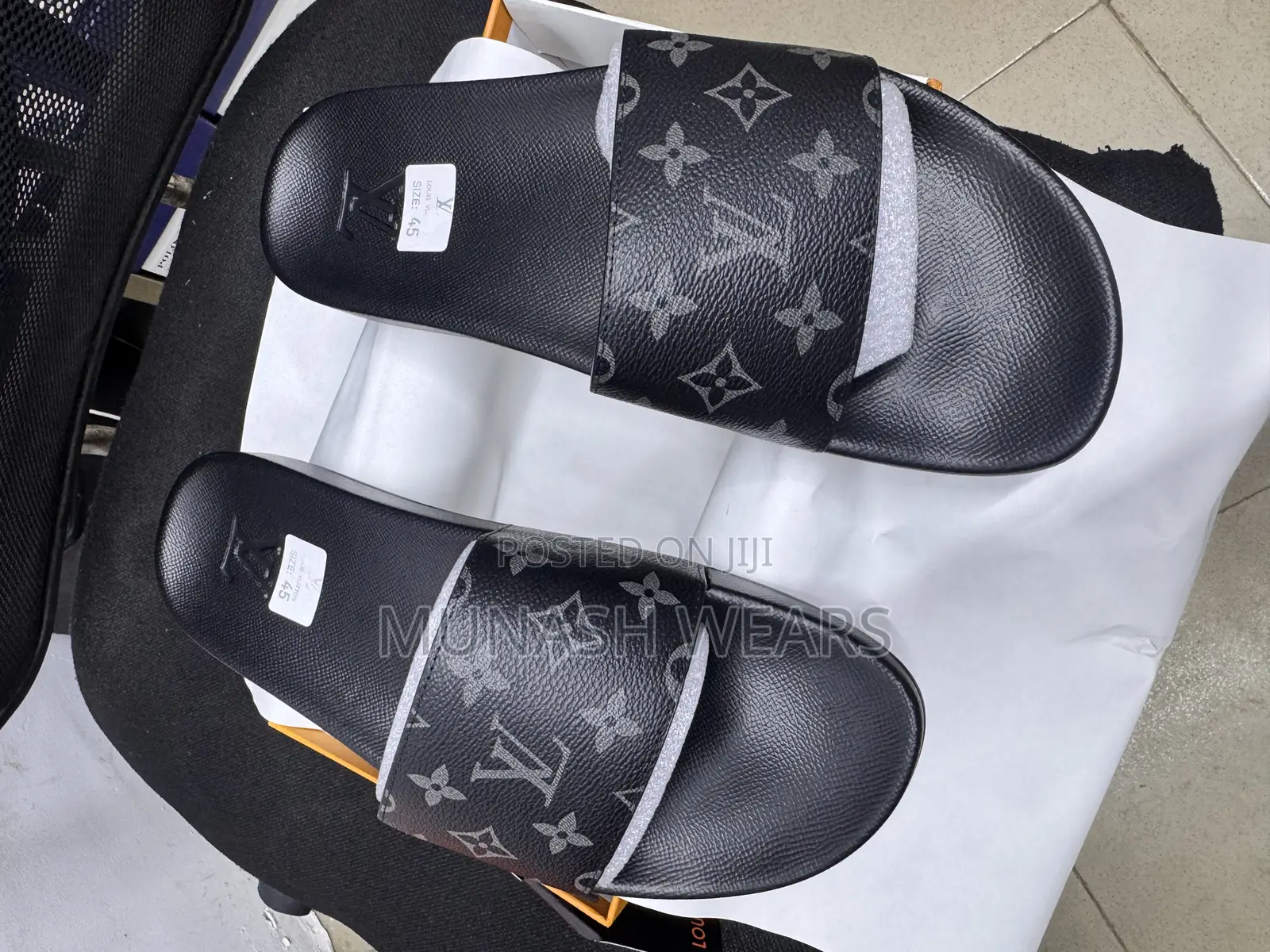 Louis Vuitton Slide 40-46 Black