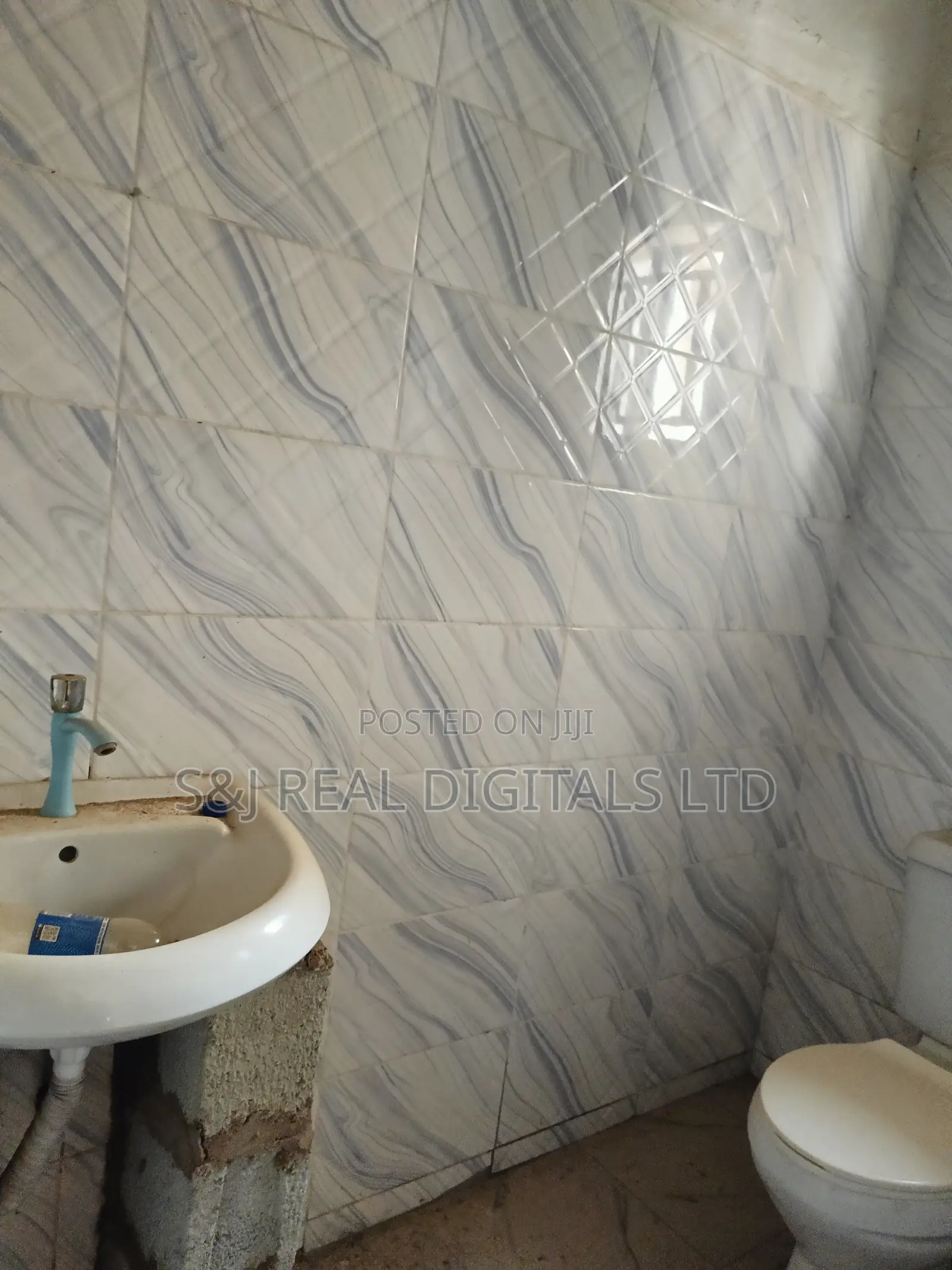 4bdrm Bungalow in Kubwa for sale