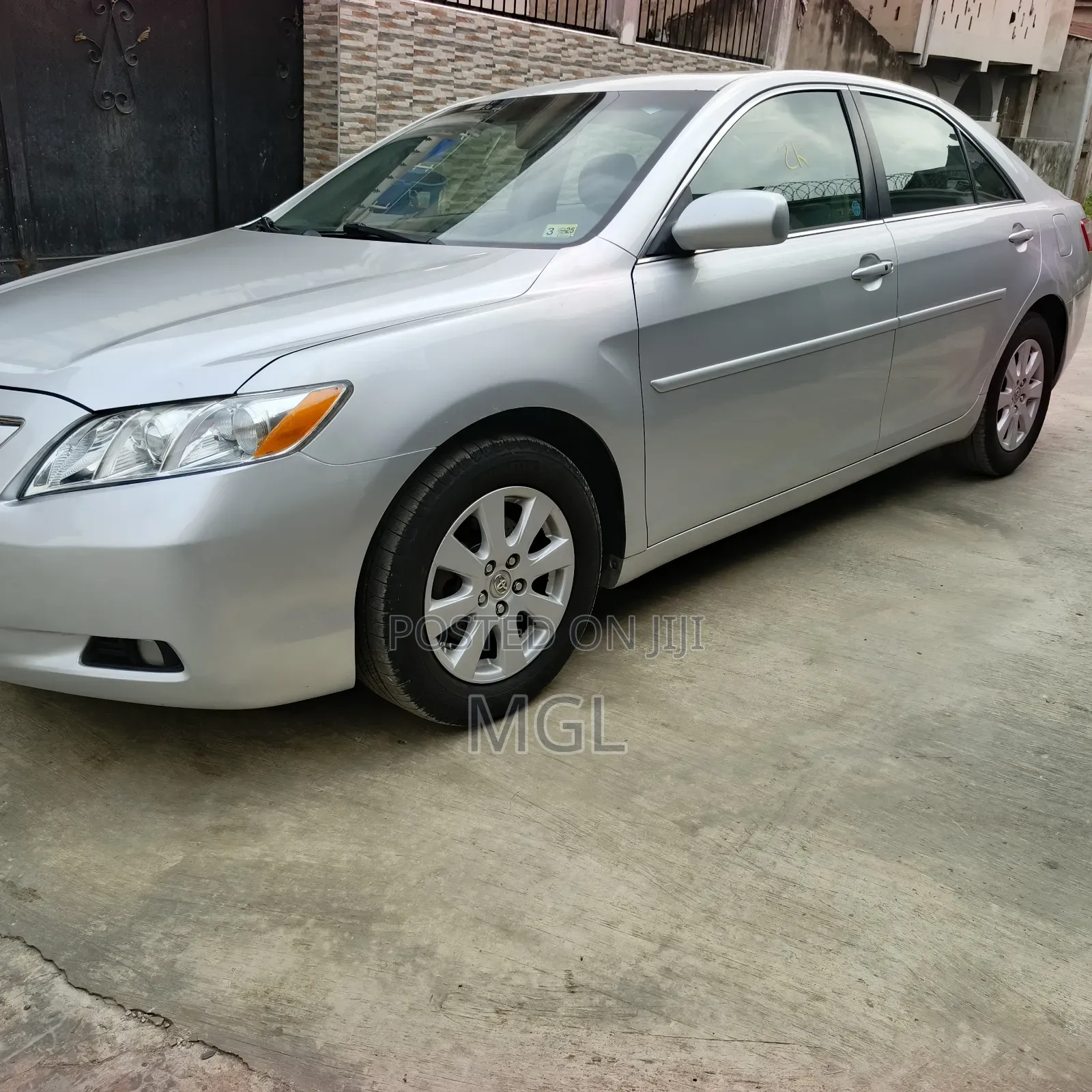 Toyota Camry XLE V6 4dr Sedan (3.5L 6cyl 6AM) 2007 Silver