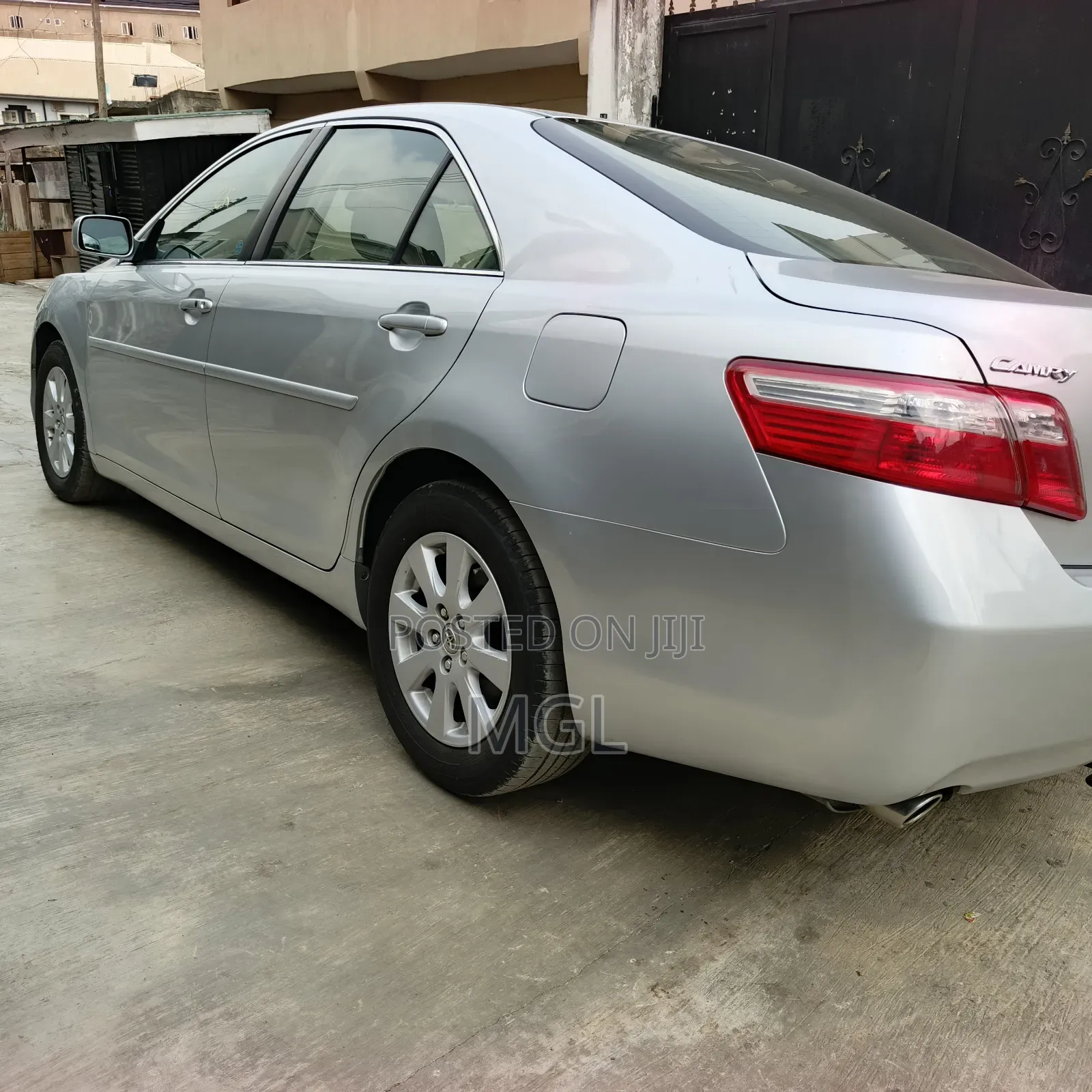 Toyota Camry XLE V6 4dr Sedan (3.5L 6cyl 6AM) 2007 Silver