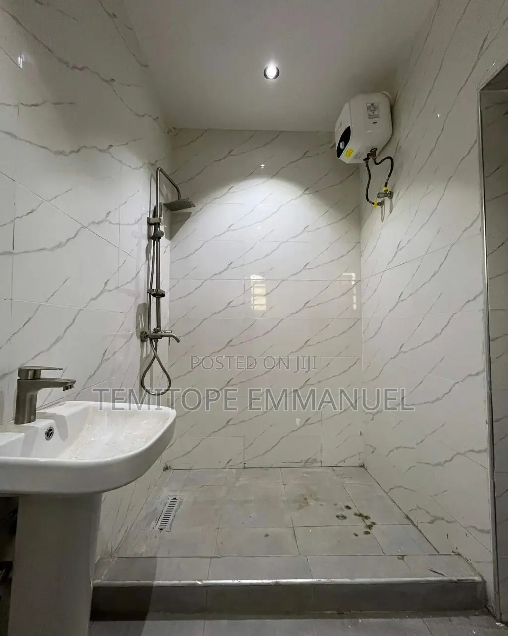 Furnished 3bdrm Apartment in Gbagada Lagos for sale