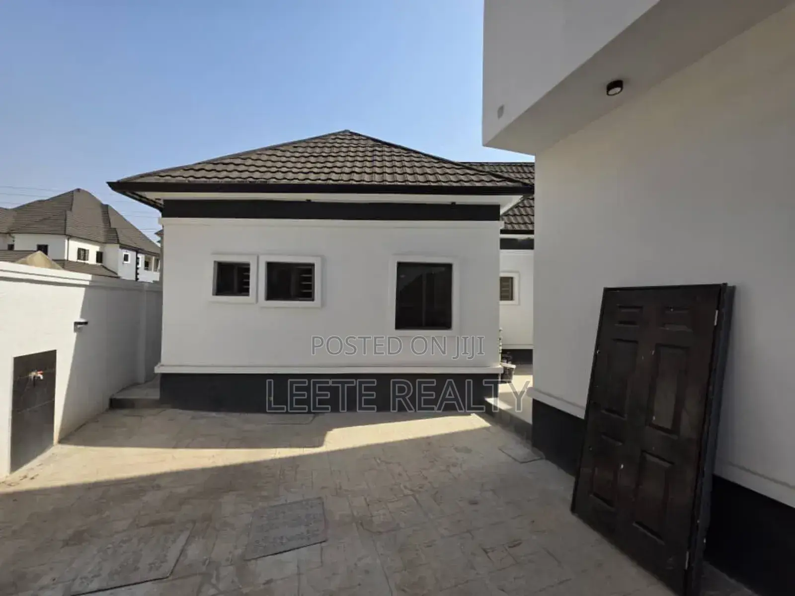 6bdrm Duplex in Lokogoma for sale