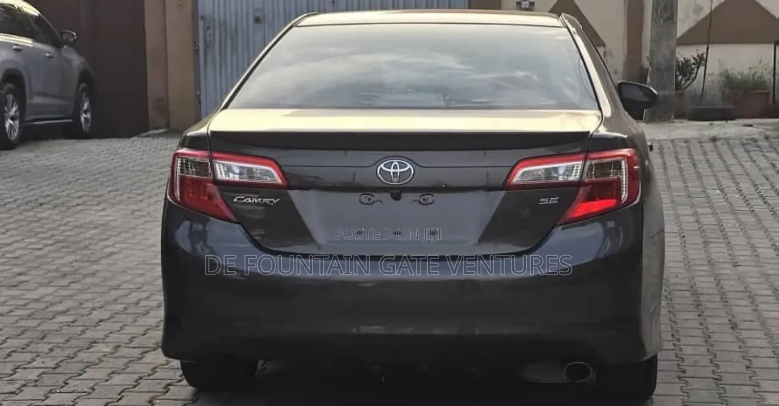 Toyota Camry SE 4dr Sedan (2.5L 4cyl 6A) 2012 Gray
