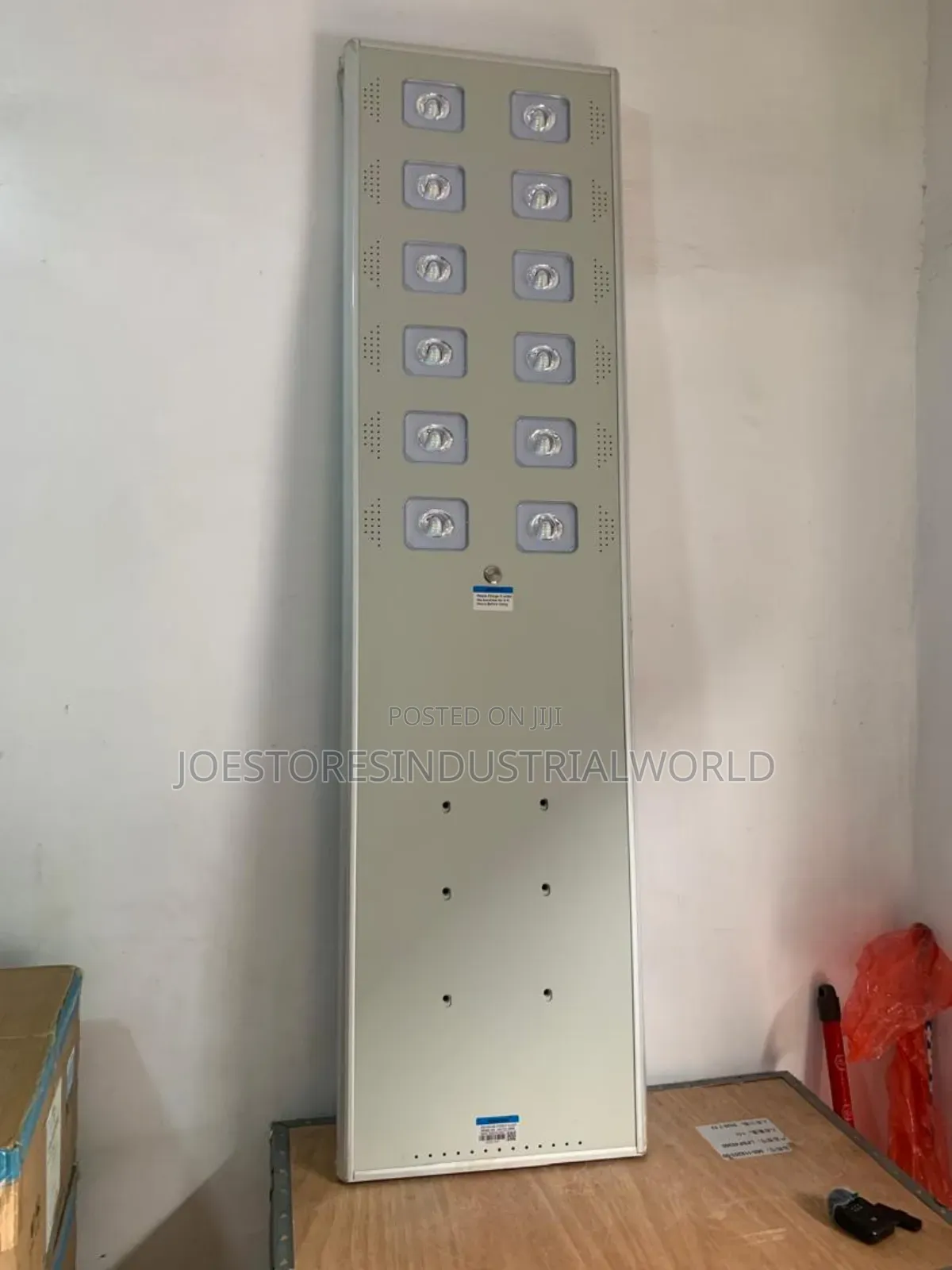 Wakatek Solar Street Light 12 Eyes 100w All In One