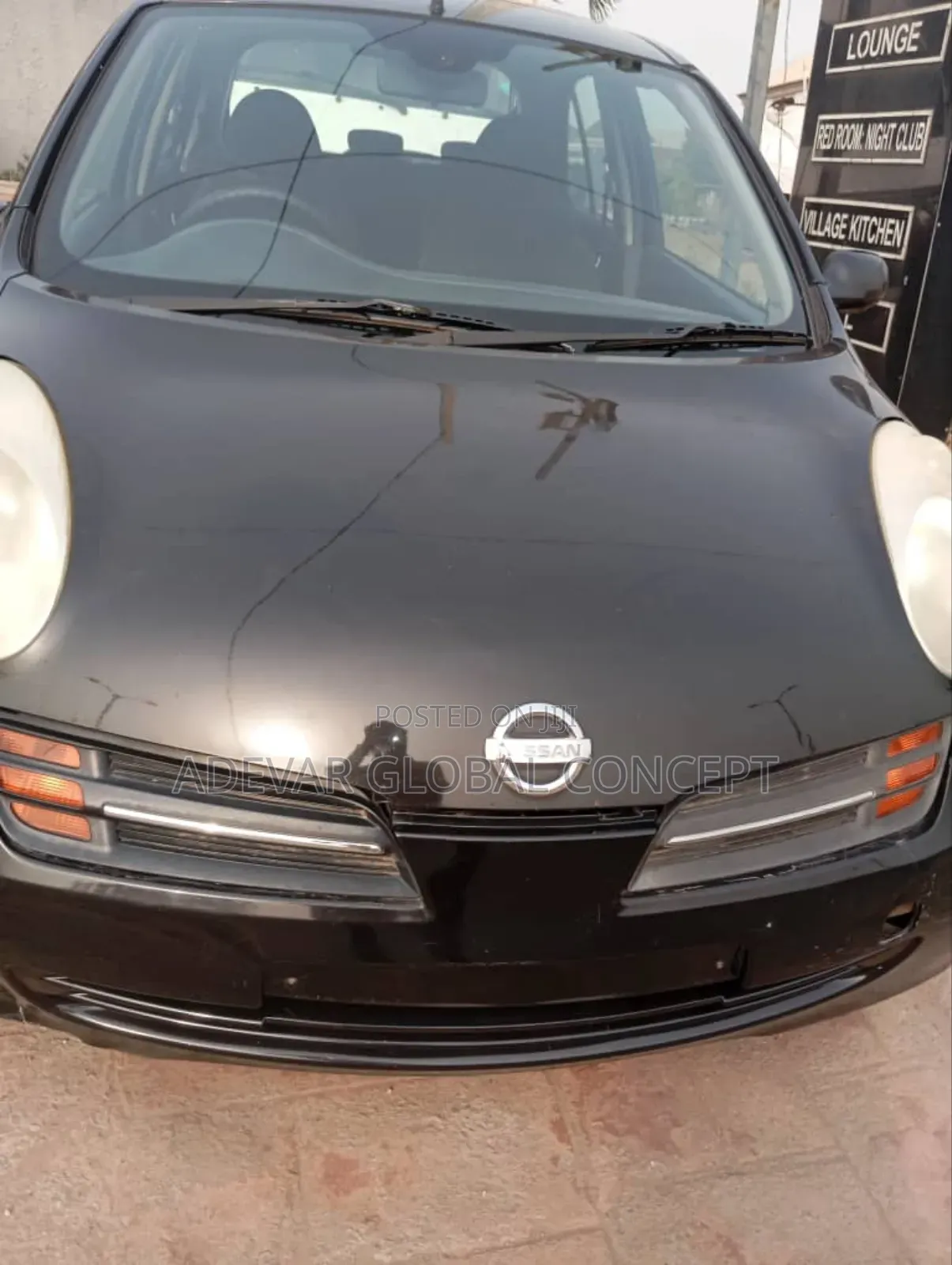 Nissan Micra 2000 Black