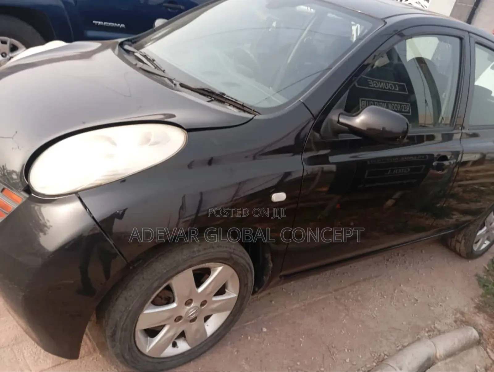 Nissan Micra 2000 Black