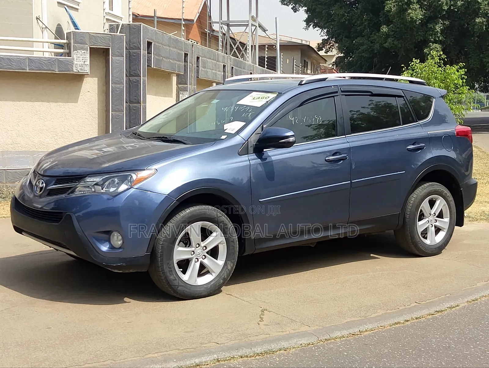 Toyota RAV4 XLE AWD (2.5L 4cyl 6A) 2013 Blue