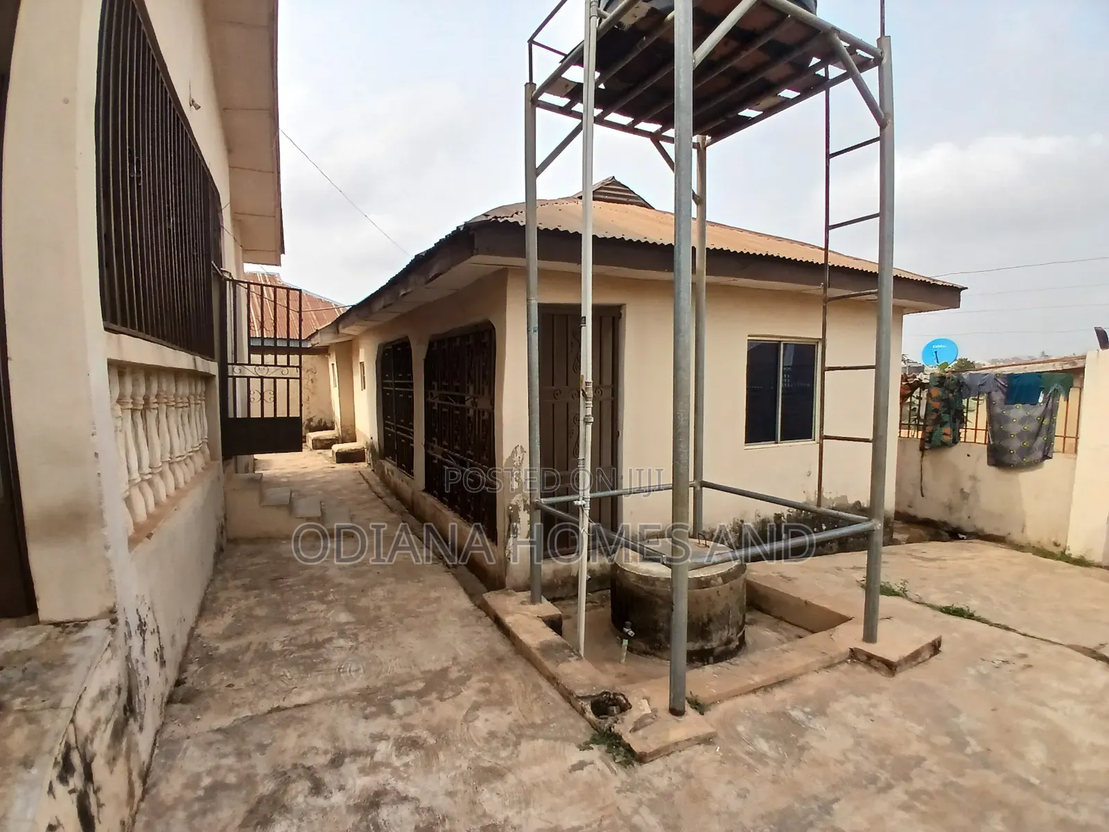 6bdrm Bungalow in Yidi Arola, Apete, Ibadan for sale