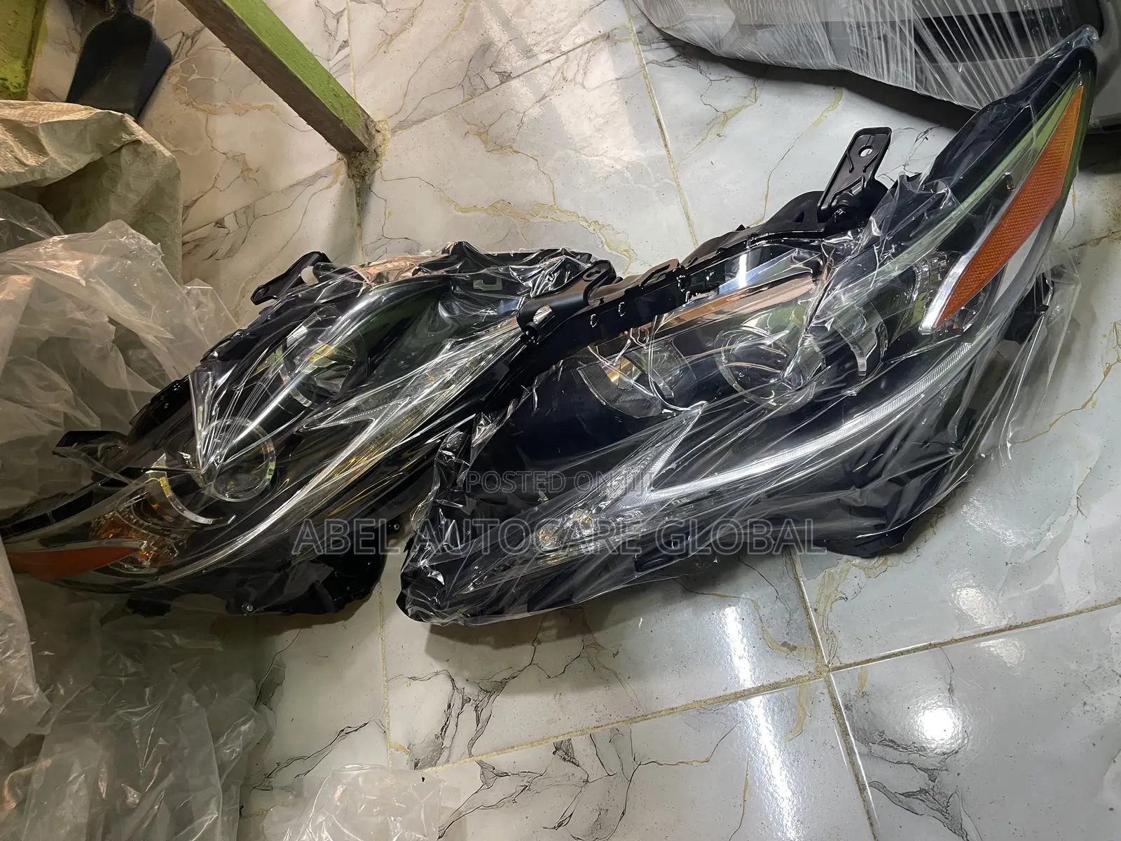 Headlights for Lexus Es 35 2018 Model