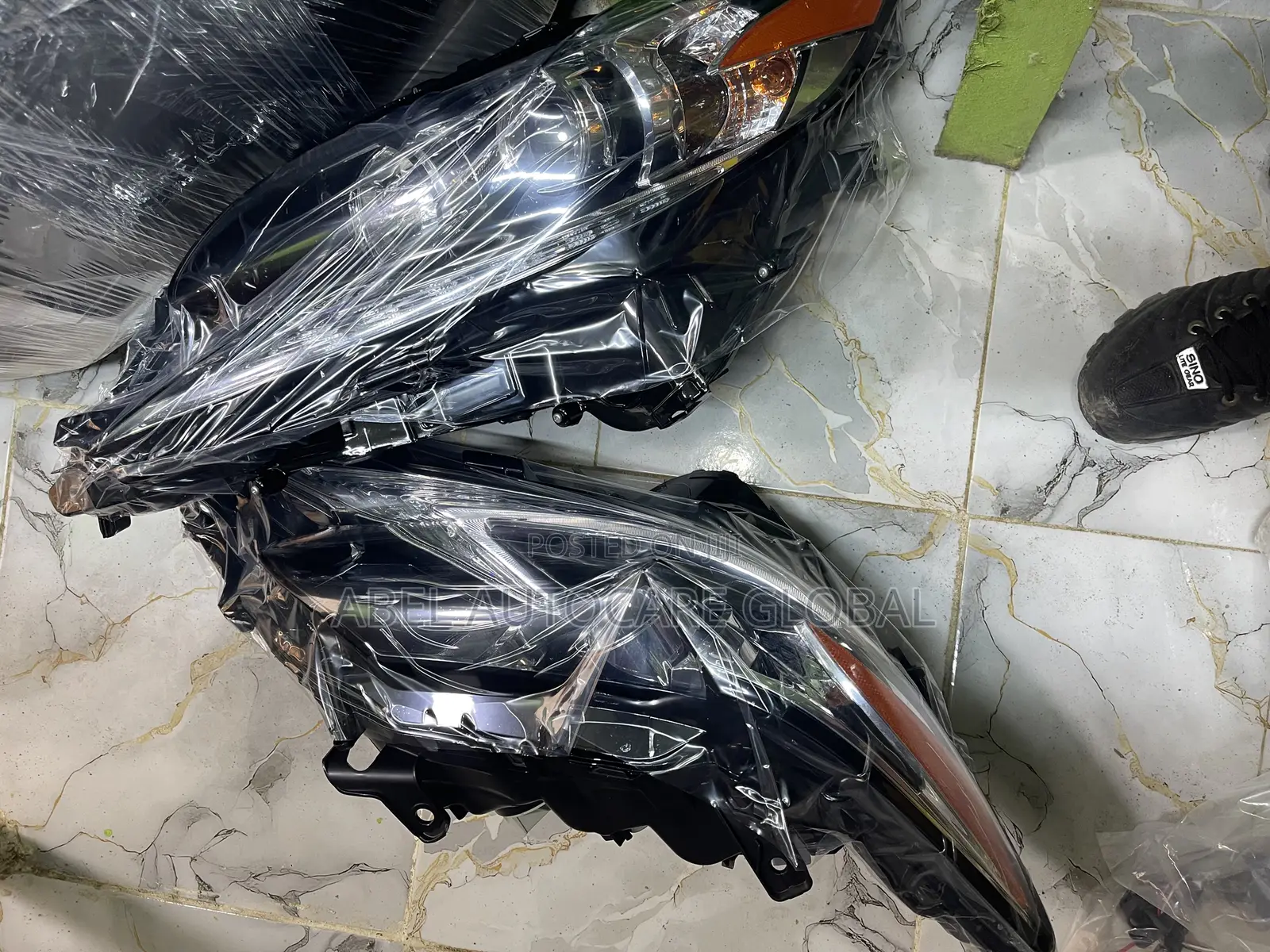 Headlights for Lexus Es 35 2018 Model